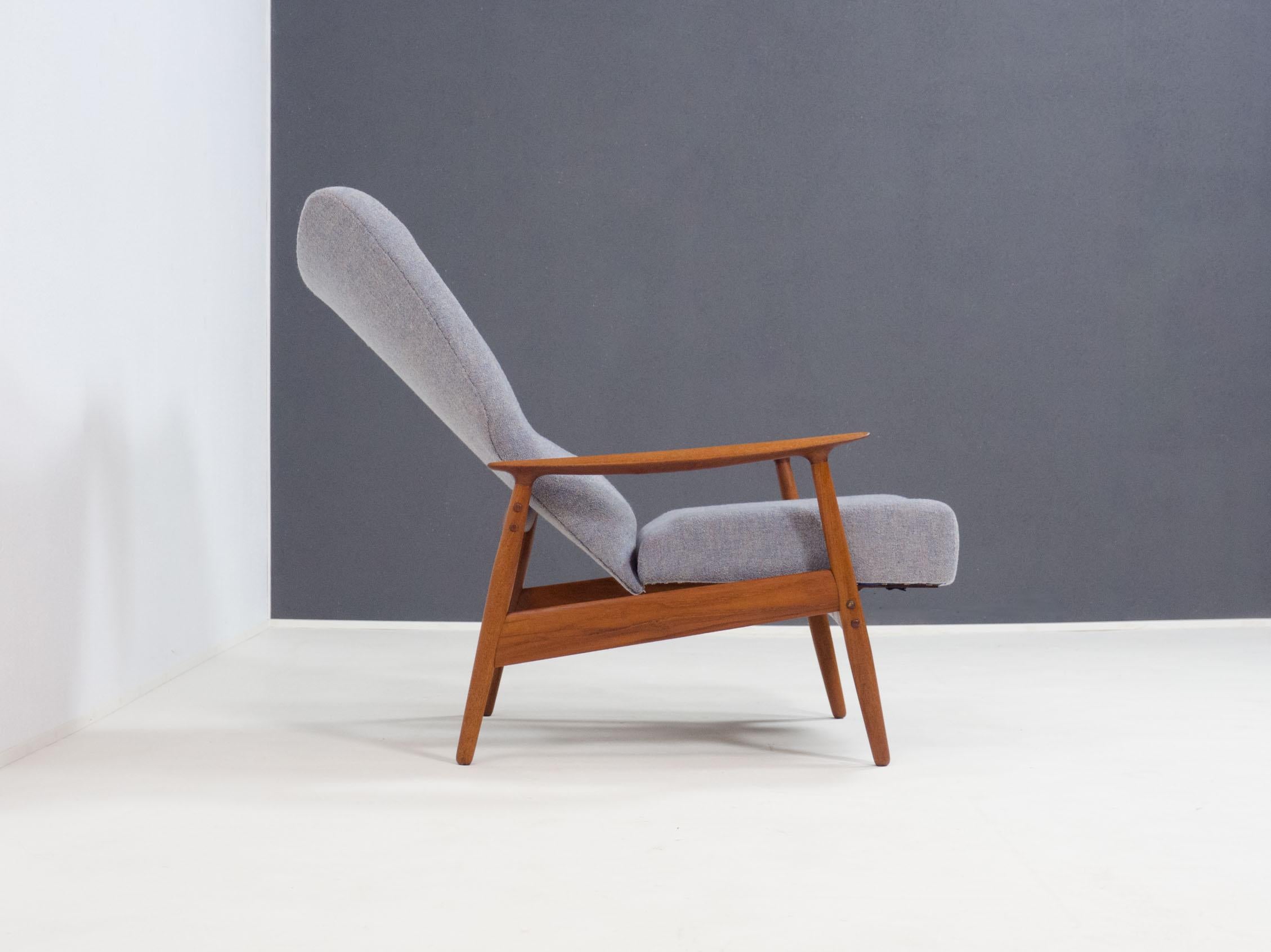 Peter Wessel teak reclining lounge chair – K. Rasmussen In Good Condition In Heerhugowaard, NL