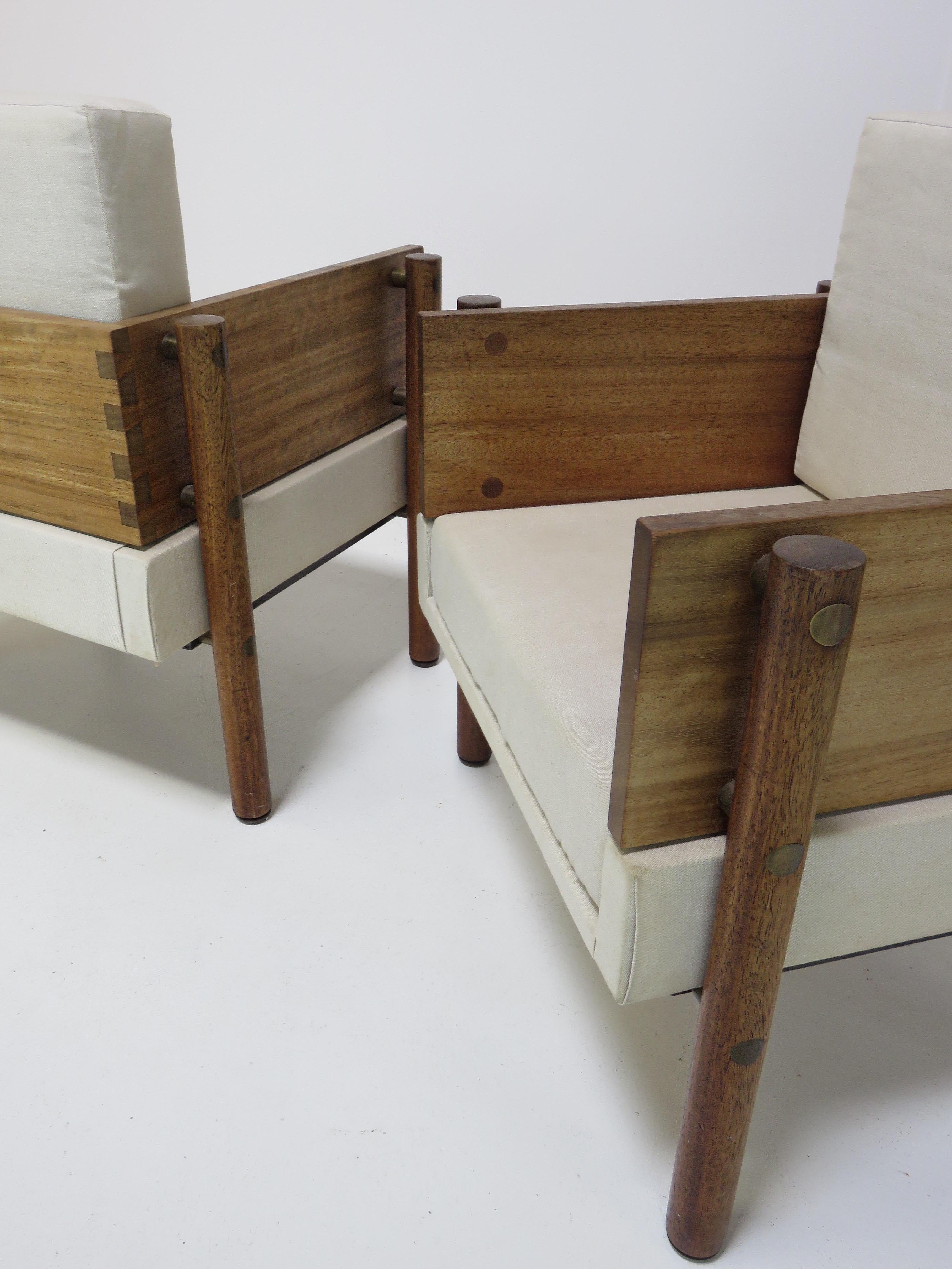Modern Architectural Pair of Chairs For Sale