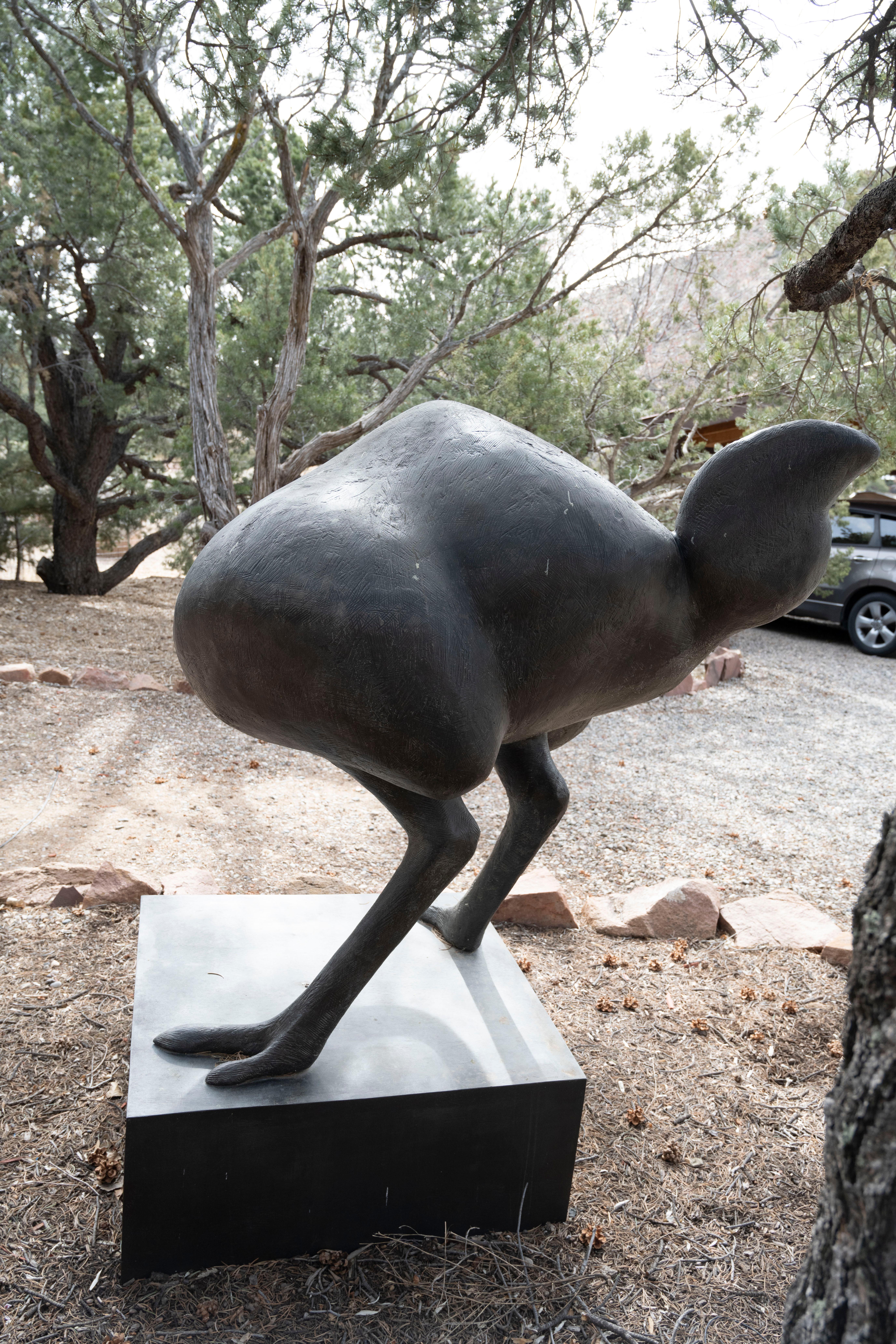 Peter Woytuk, artiste américain, né en 1958
Grand ensemble de quatre pièces
prix de l'ensemble
DATE 1999

MEDIUM bronze patiné coulé, numéro 5 dans une édition de 8
les moules ont été détruits ; aucun autre moulage ne sera effectué

DIMENSIONS 
H74