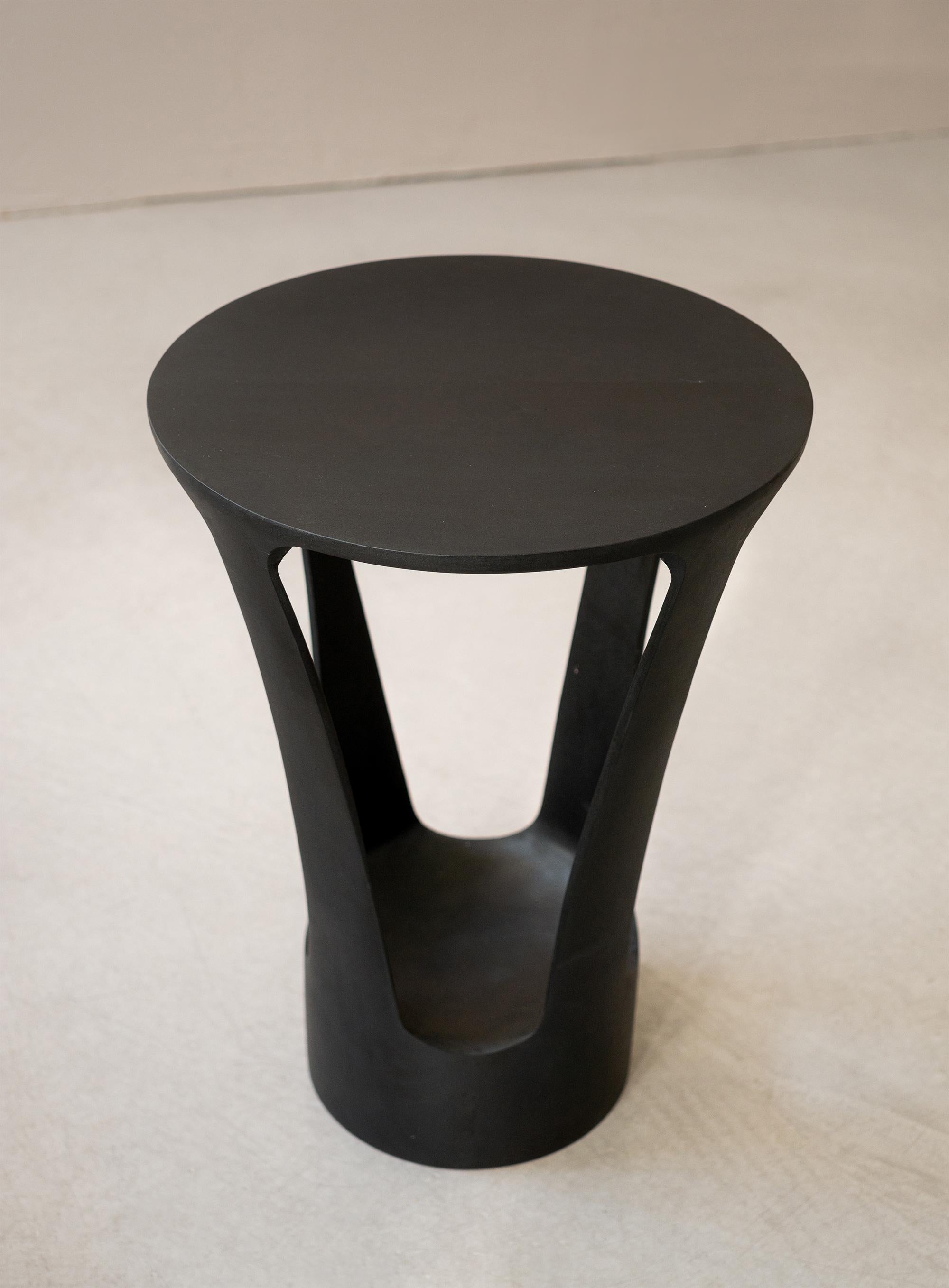 Pétiole pedestal table

Tinted ash pedestal table made by the designer Alexandre Labruyère in 2023. The Pétiole table is part of the Pétiole collection inspired by the natural principle of the petiole, the stem that attaches the leaf to the branch,