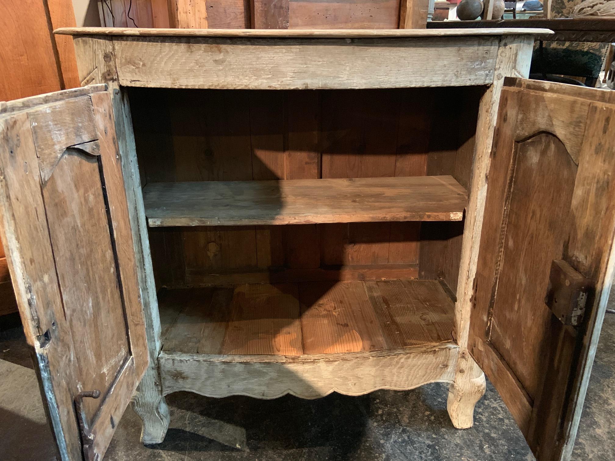 Petit 19th Century Provencal Buffet, Side Cabinet  2