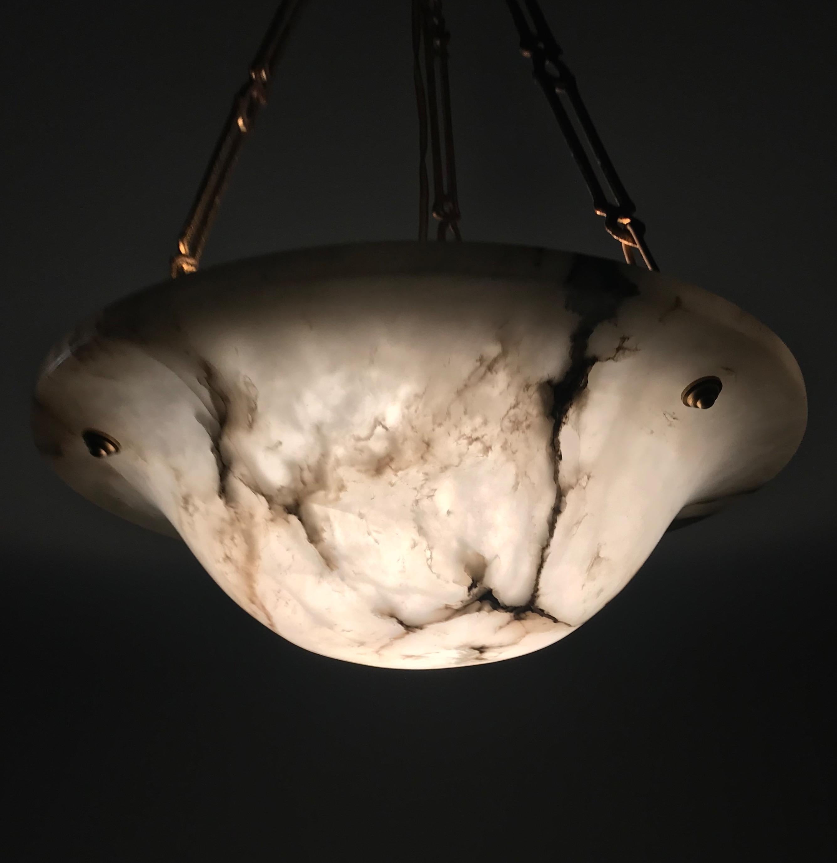 Small Art Deco Alabaster Pendant Light with White & Black Veins & Stunning Chain 4