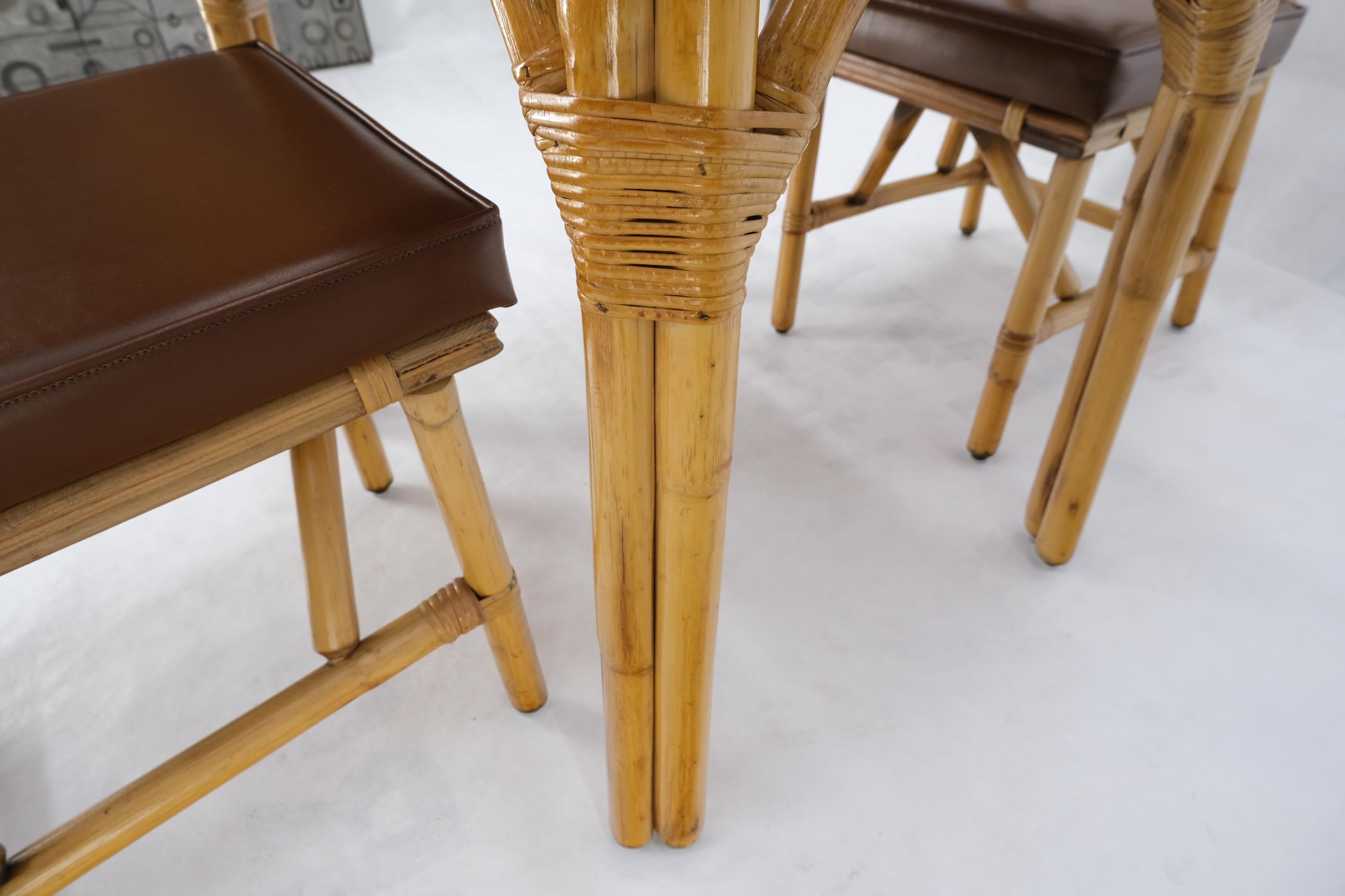 Petit Bamboo Rattan Reed Two Chairs Dinette Table 3 Piece Dining Small Table In Good Condition In Rockaway, NJ
