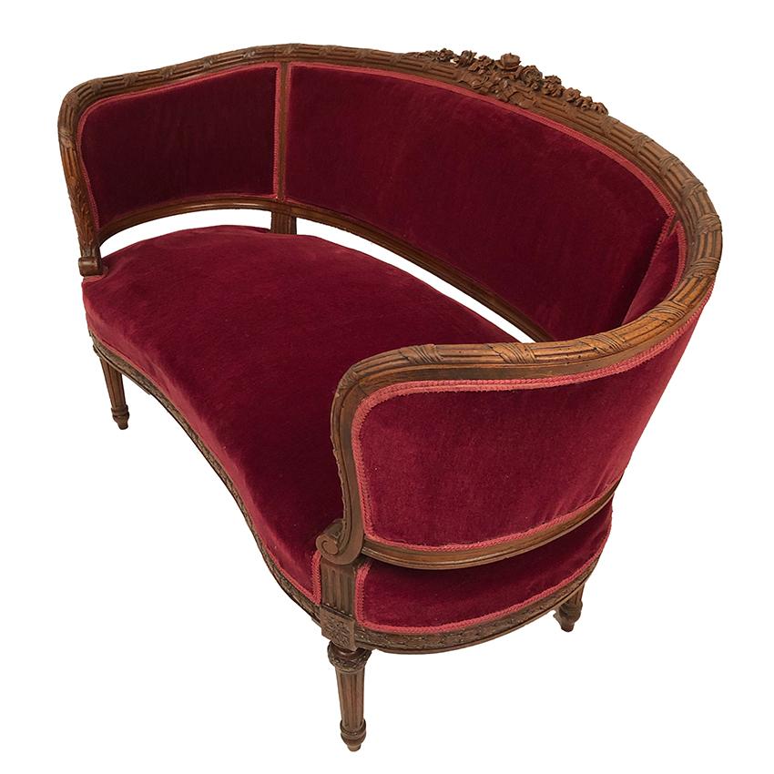 Velvet Petit canapé corbeille de style Louis XVI For Sale