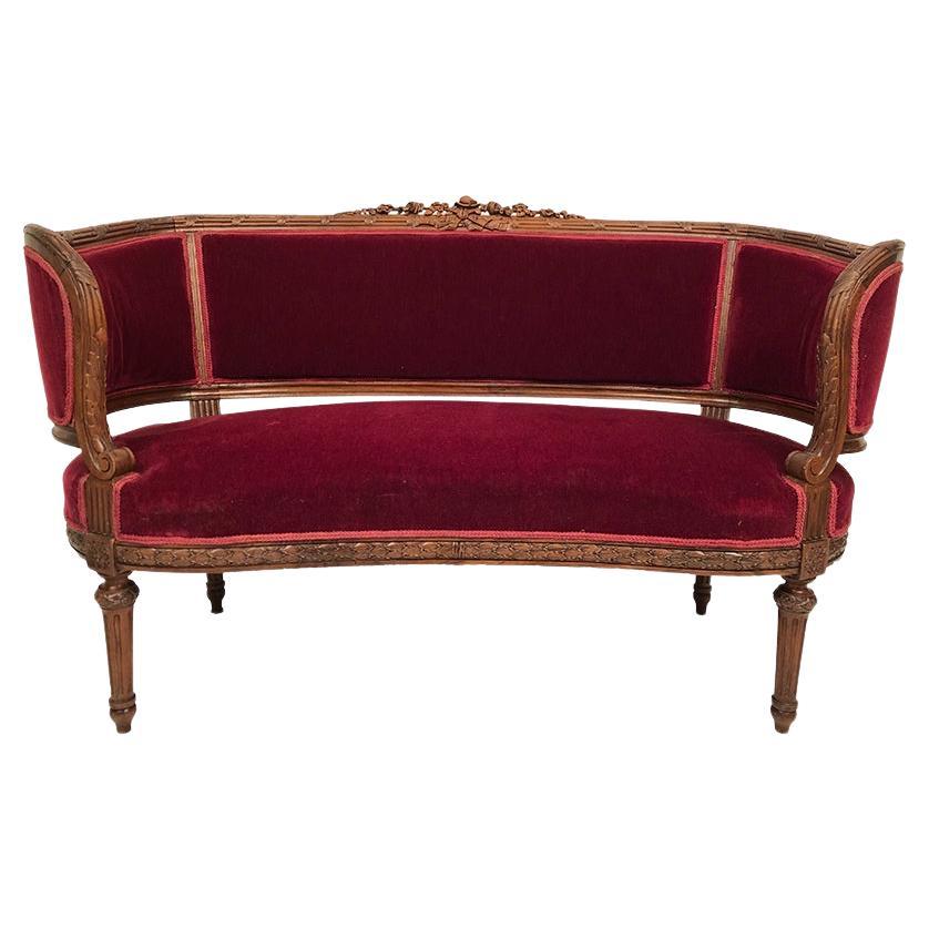Petit canapé corbeille de style Louis XVI en vente