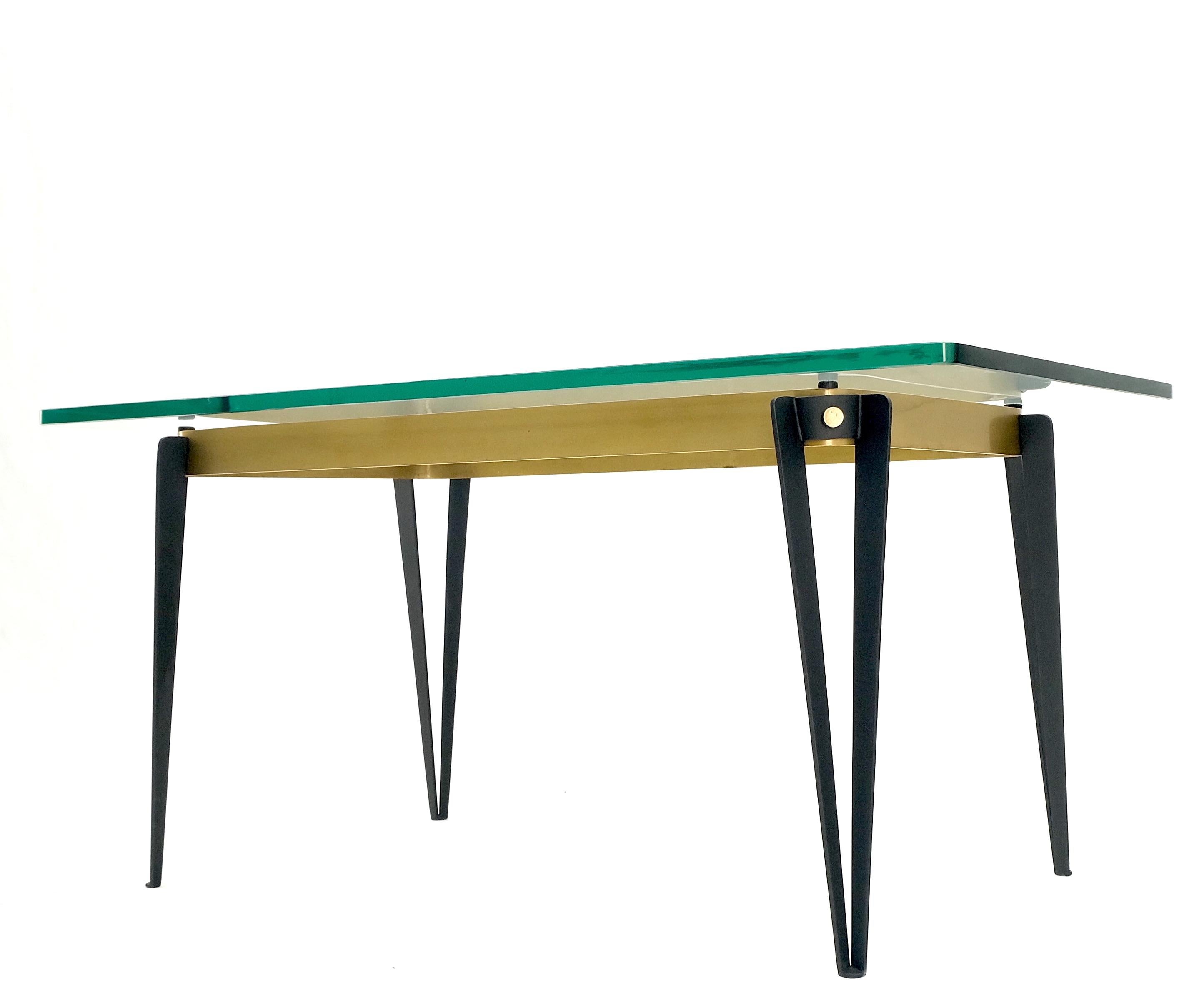 Mid-Century Modern Petite table basse rectangulaire en laiton et verre mi-siècle moderne Mint de Fontana Arte en vente
