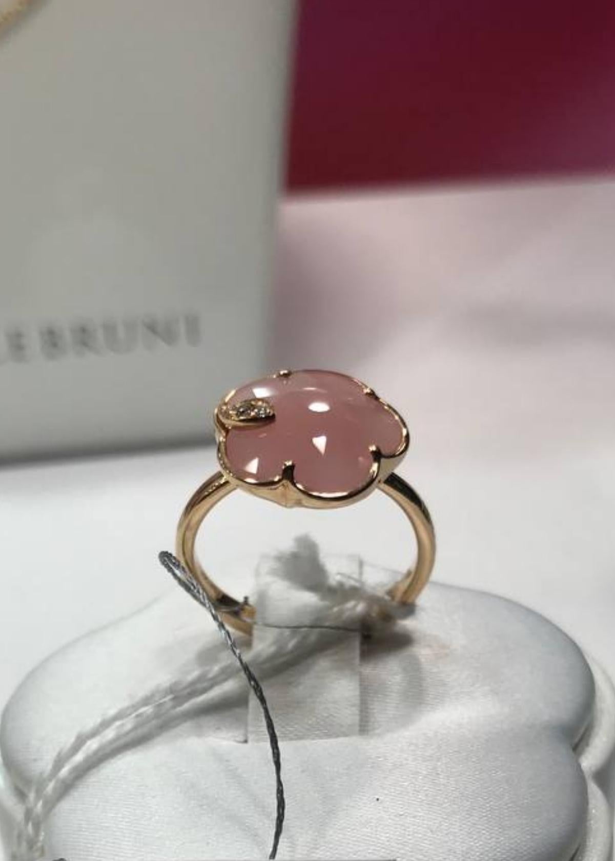 PETIT JOLI RING with Pink Chalcedony and Diamonds  16116R In New Condition For Sale In PRAHA 1, CZ