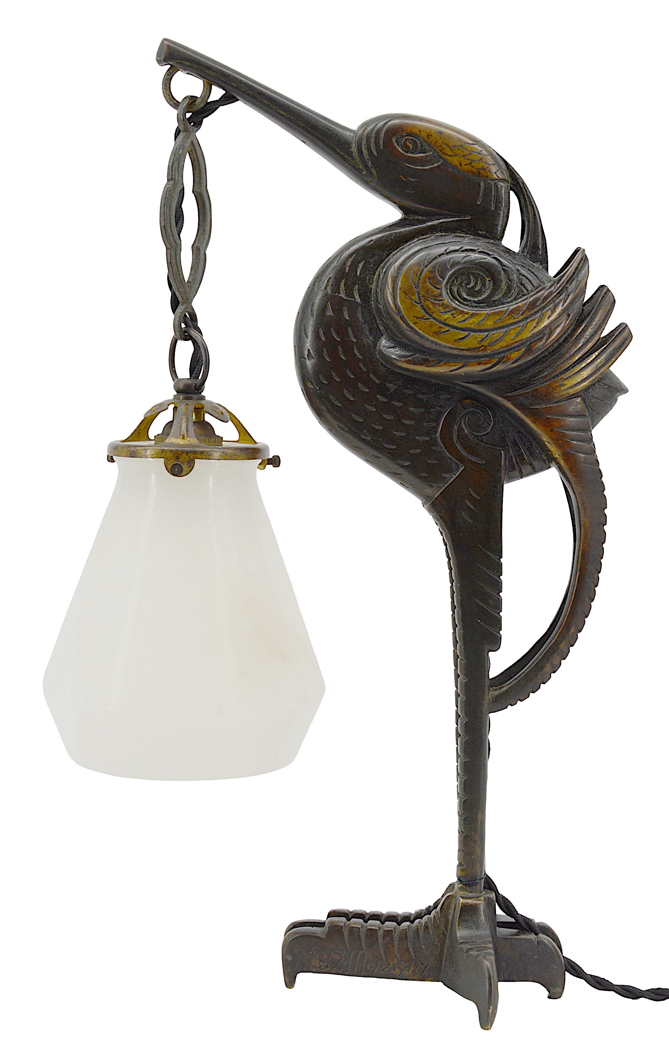 Petite lampe de bureau Art Déco Ibis sculptée, 1920 en vente 3