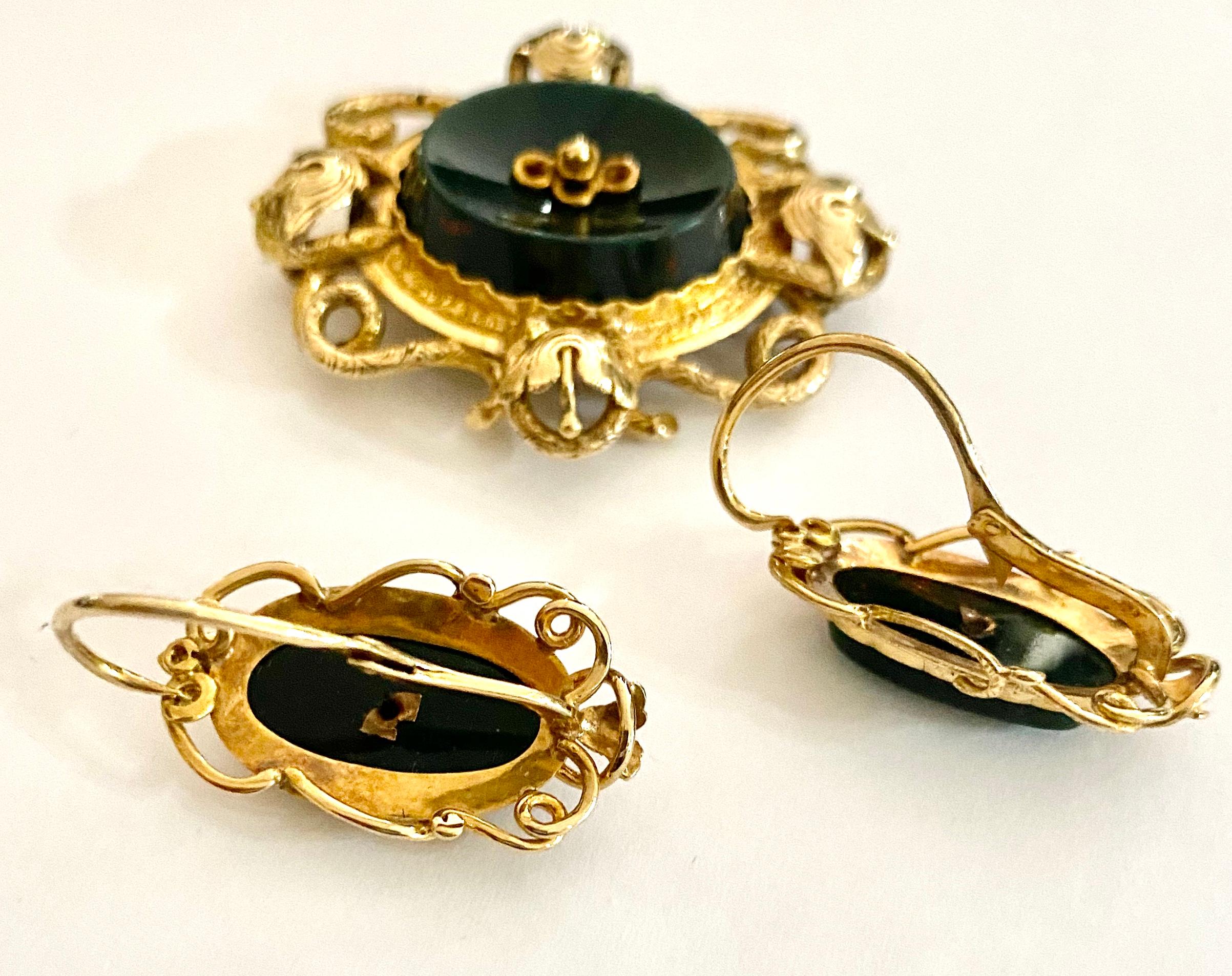 Victorian Petit Parure, 18 Karat Yellow Gold Boche and Earrings, Brussels  1850 For Sale