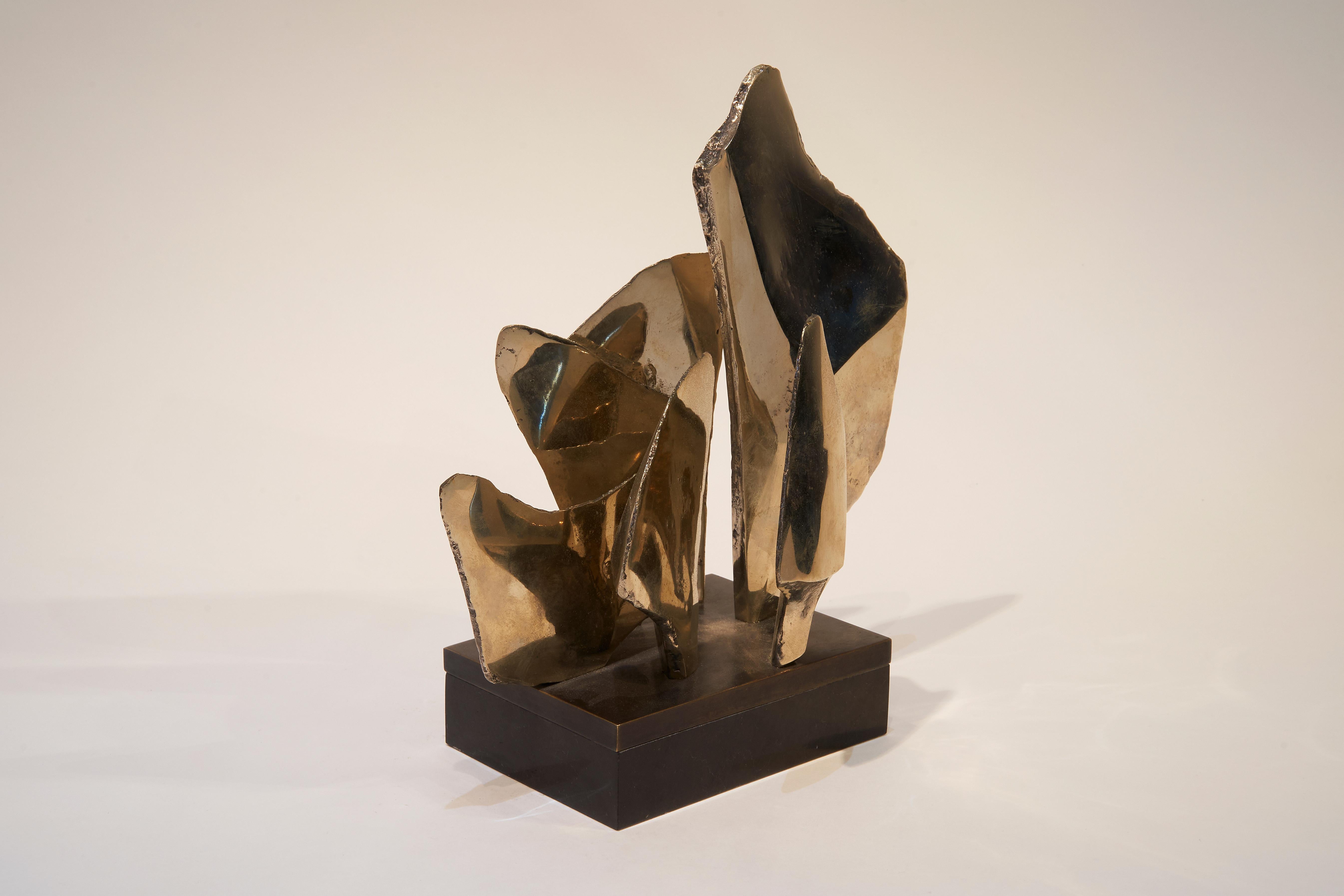 Bronze sculpture
Signed and numbered 73/300 on the base
Foundry : Da Prato, Pietrasanta, Italy.