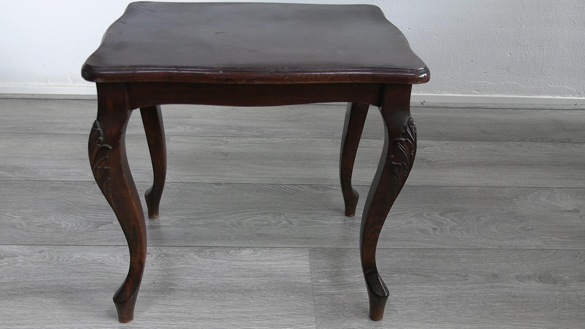 tavolino petit In condizioni buone in vendita a MIJDRECHT, NL