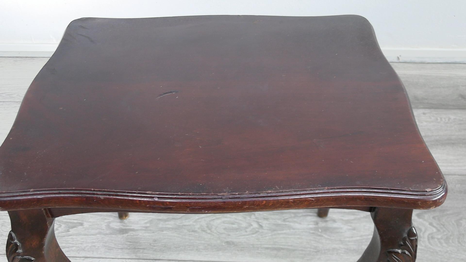 Metà XX secolo tavolino petit in vendita