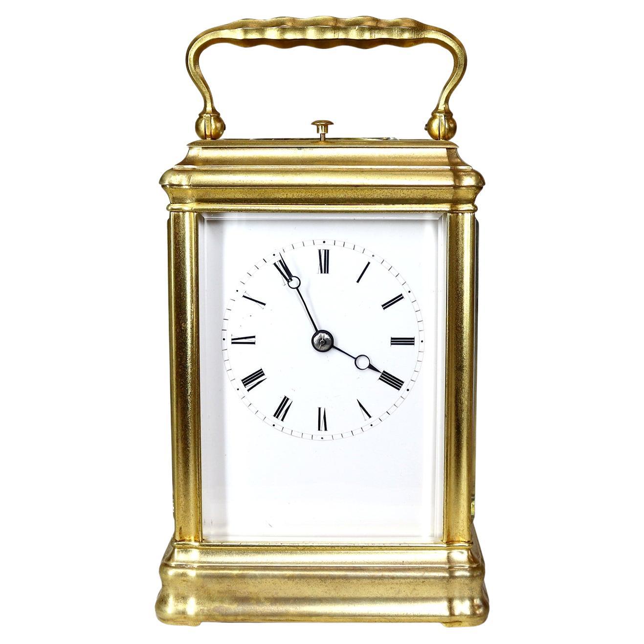 Petit Sonnerie Kutschenuhr im Schlangengehäuse mit Originalvergoldung