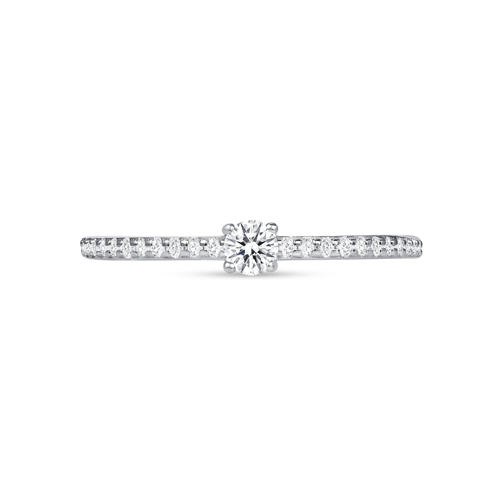 For Sale:  Petite 0.32 Carat Engagement Diamond Band 2