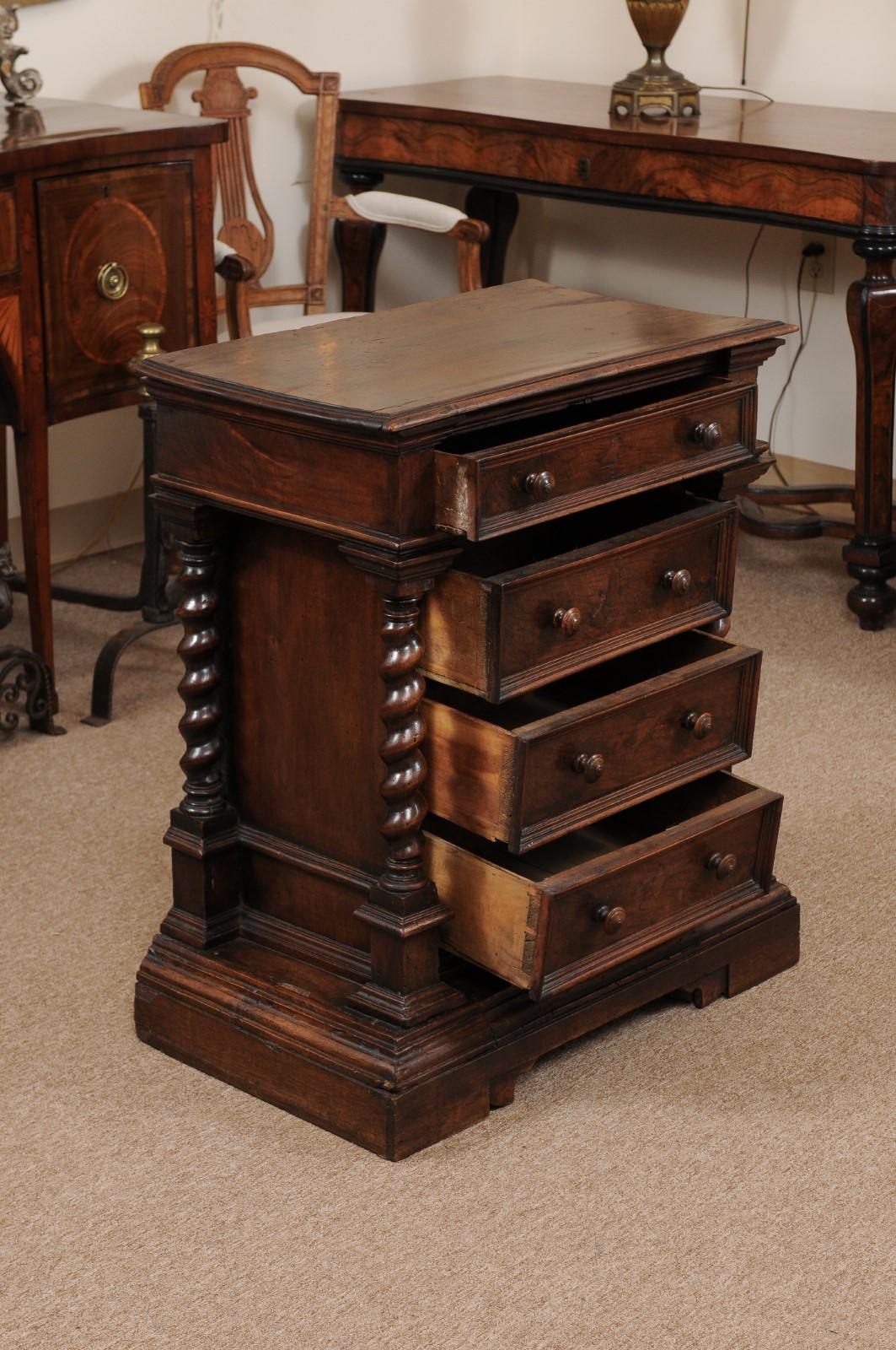 Petite 18th Century Italian Walnut Commode with 4 Drawers & Barley Twist Detail For Sale 1