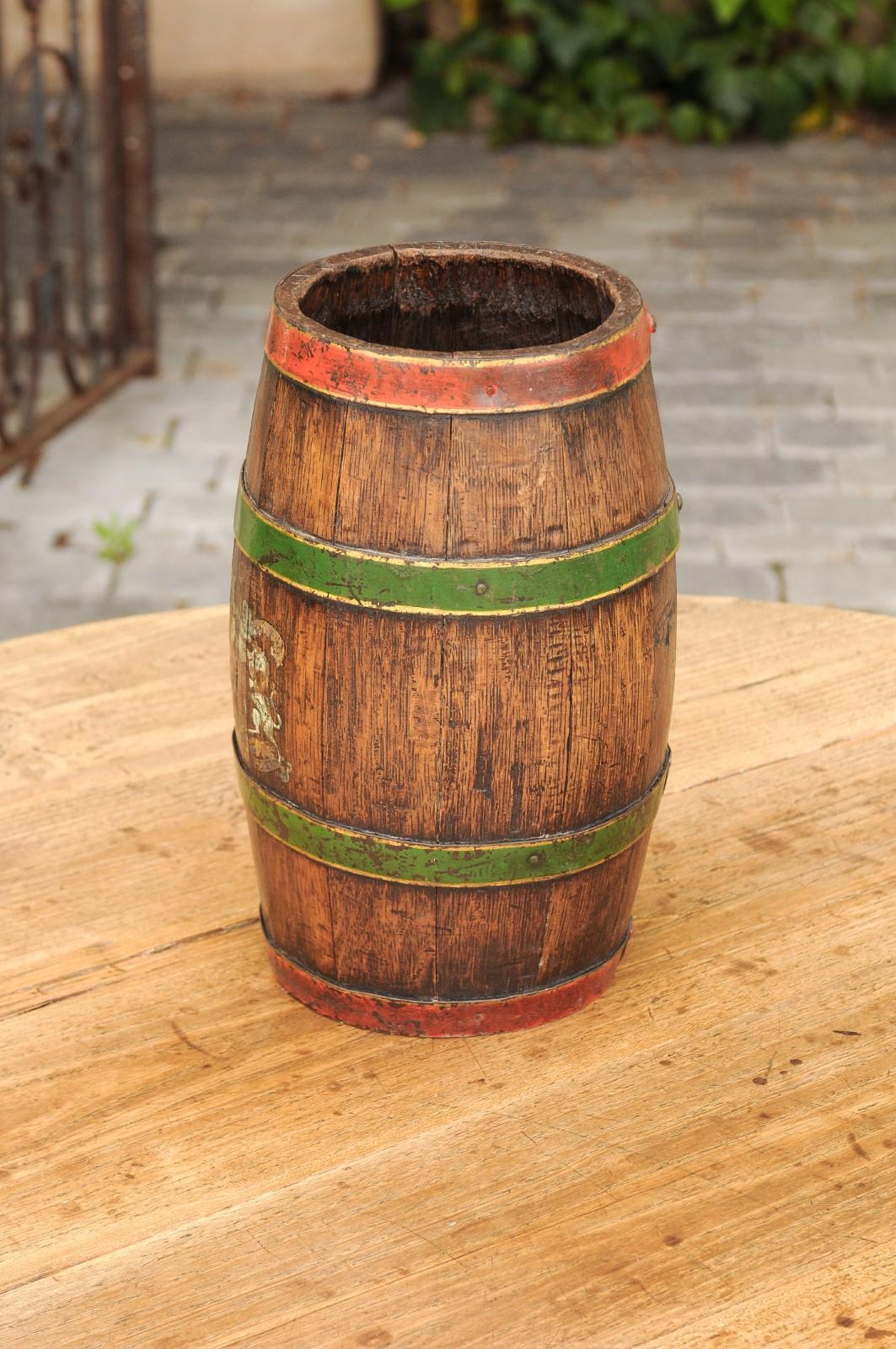 Petite 1900s Rustic English Edwardian Wooden Barrel with Green and Red Accents 4