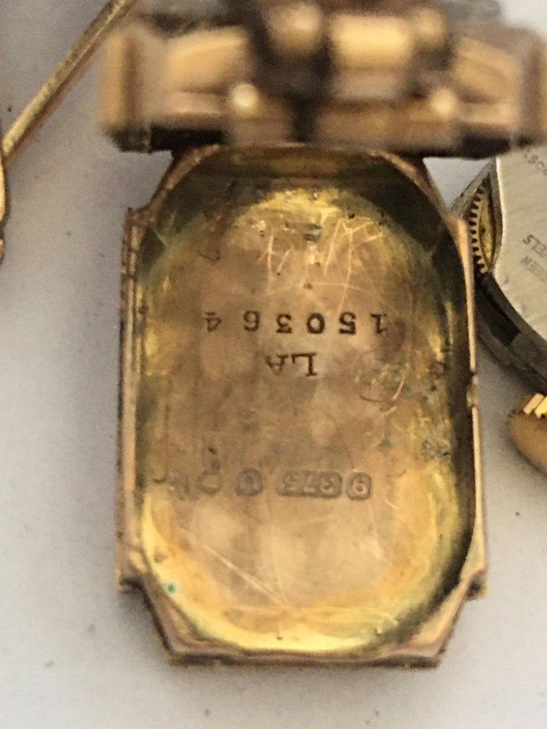 Montre Tank à Secret En Or Jaune 14 Carats Années 1940