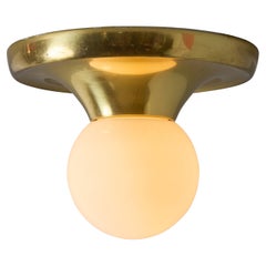 Pequeña lámpara de techo «Light Ball» de Achille Castiglioni y Pier Giacomo Castiglioni, de los años 60, fabricada en latón