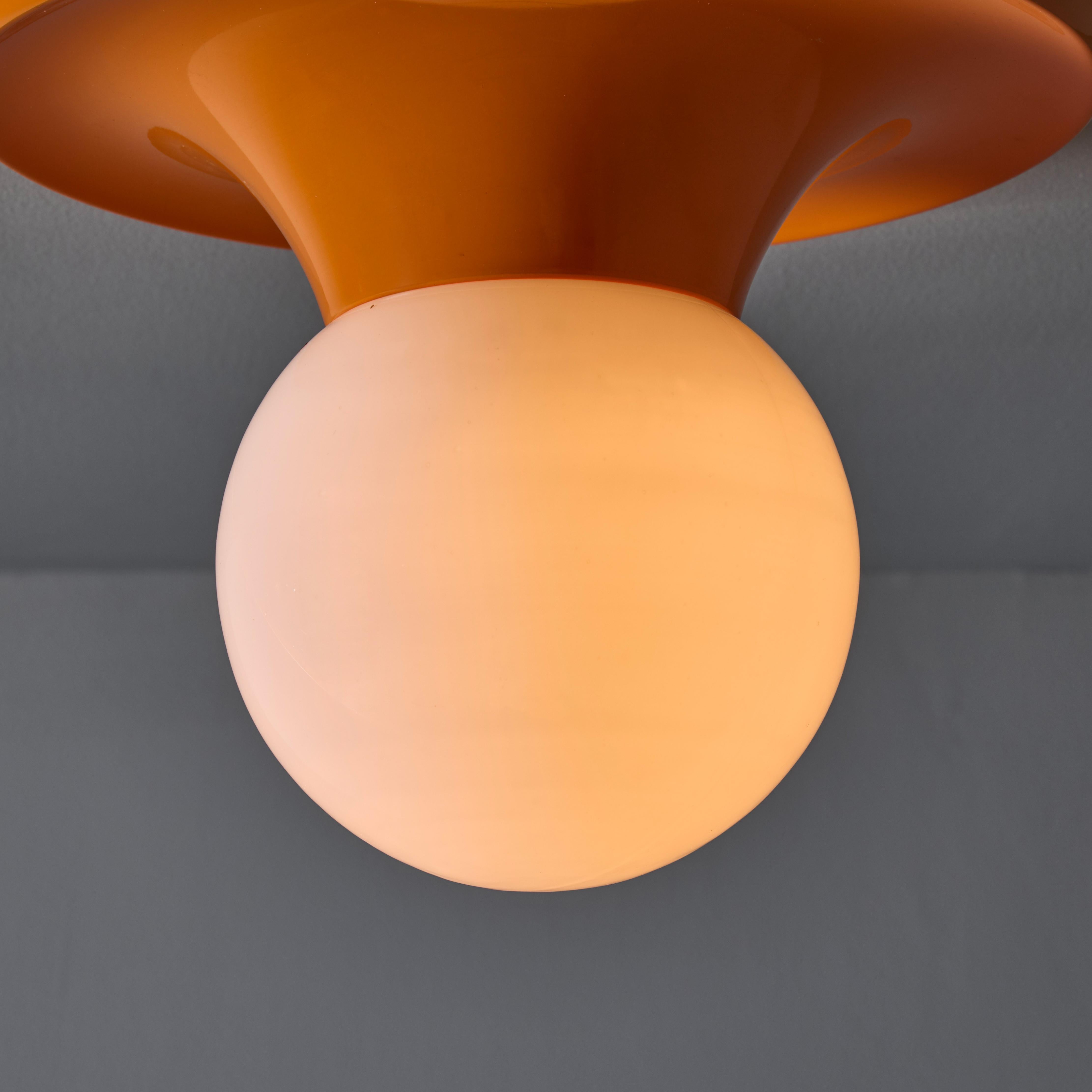 Pequeña lámpara de pared/techo Castiglioni 