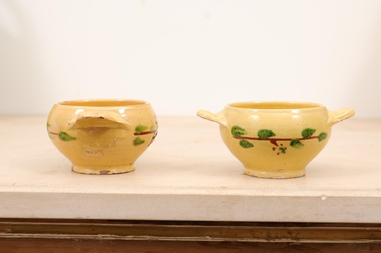 Petits bols en poterie émaillée jaune d'Innimont du 19ème siècle, France de l'Est Bon état - En vente à Atlanta, GA