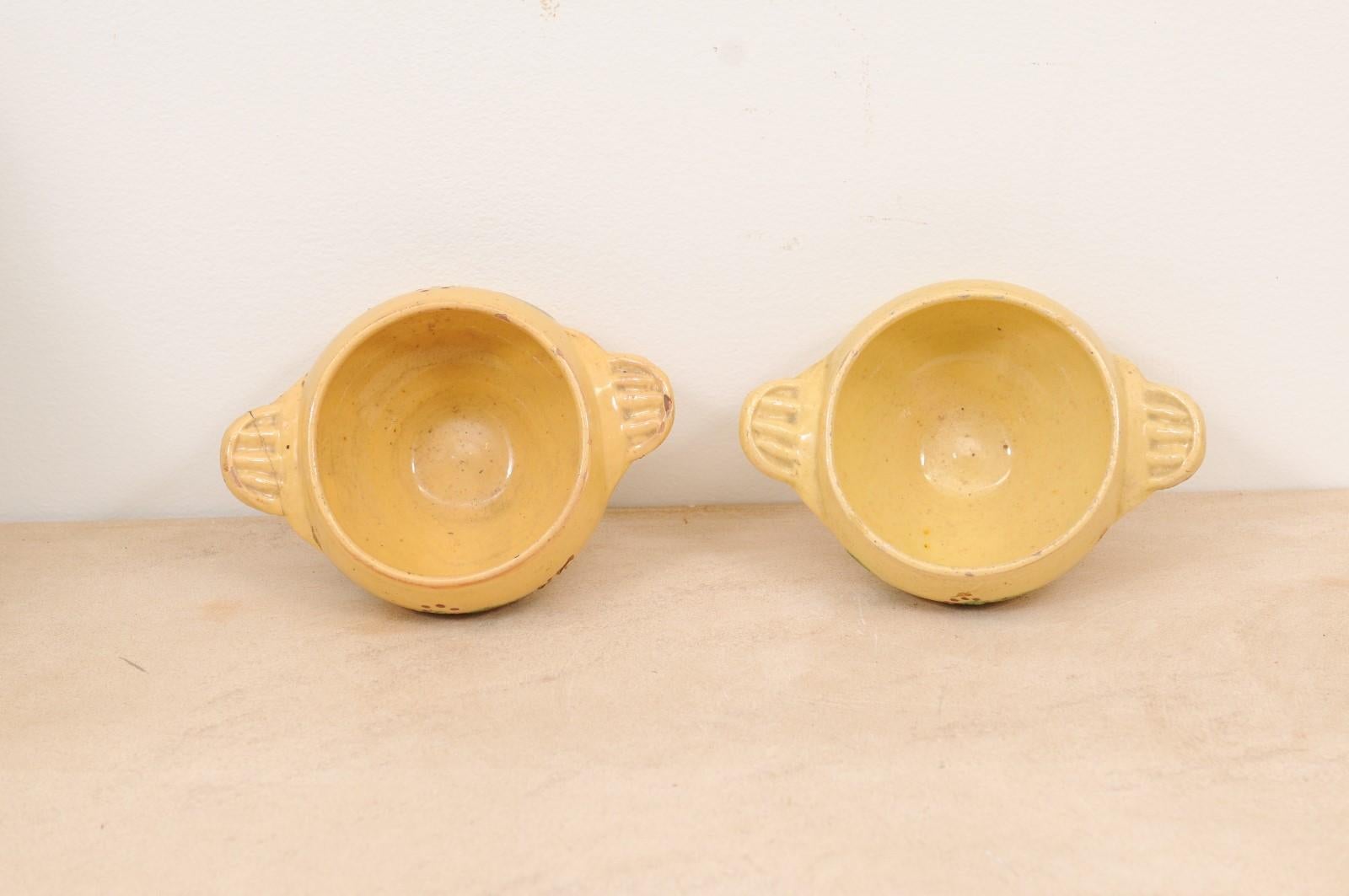Petits bols en poterie émaillée jaune d'Innimont du 19ème siècle, France de l'Est en vente 2