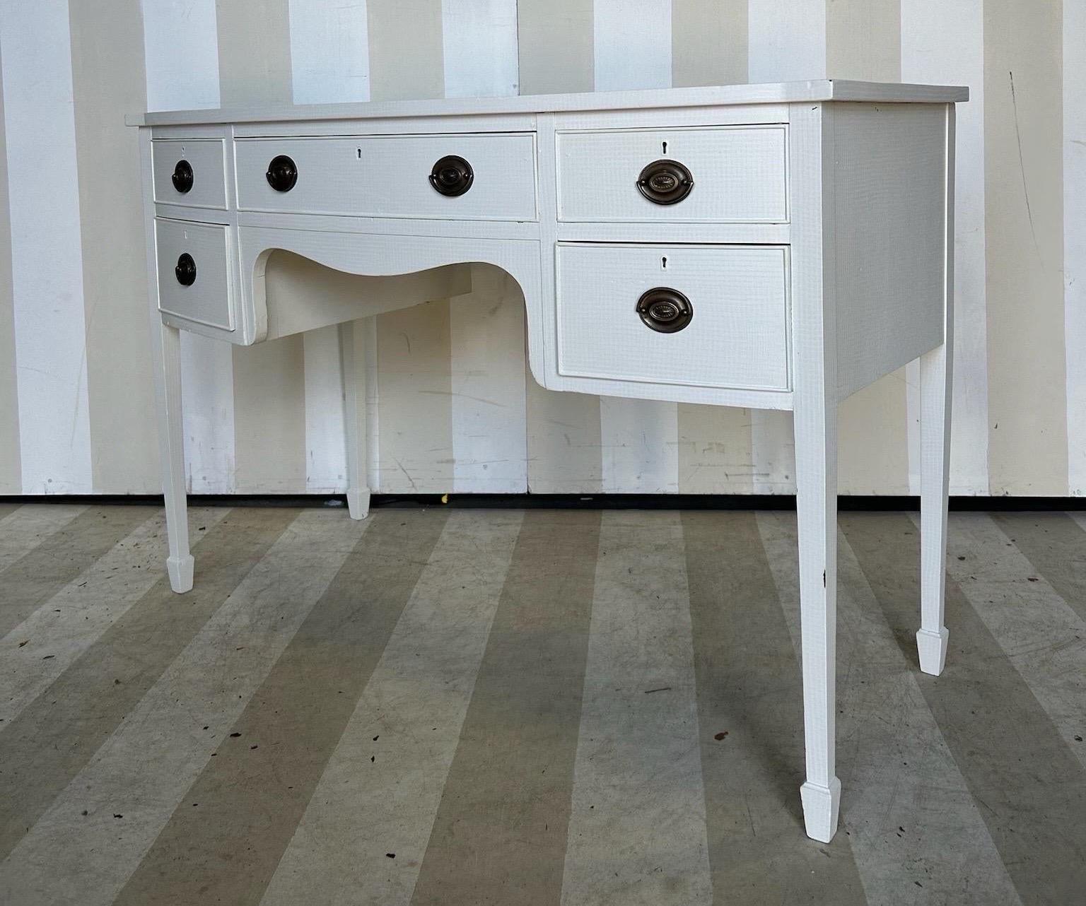 Petit buffet anglais du 19ème siècle en finition toile de jute sable The Fabulous Things Bon état - En vente à Richmond, VA