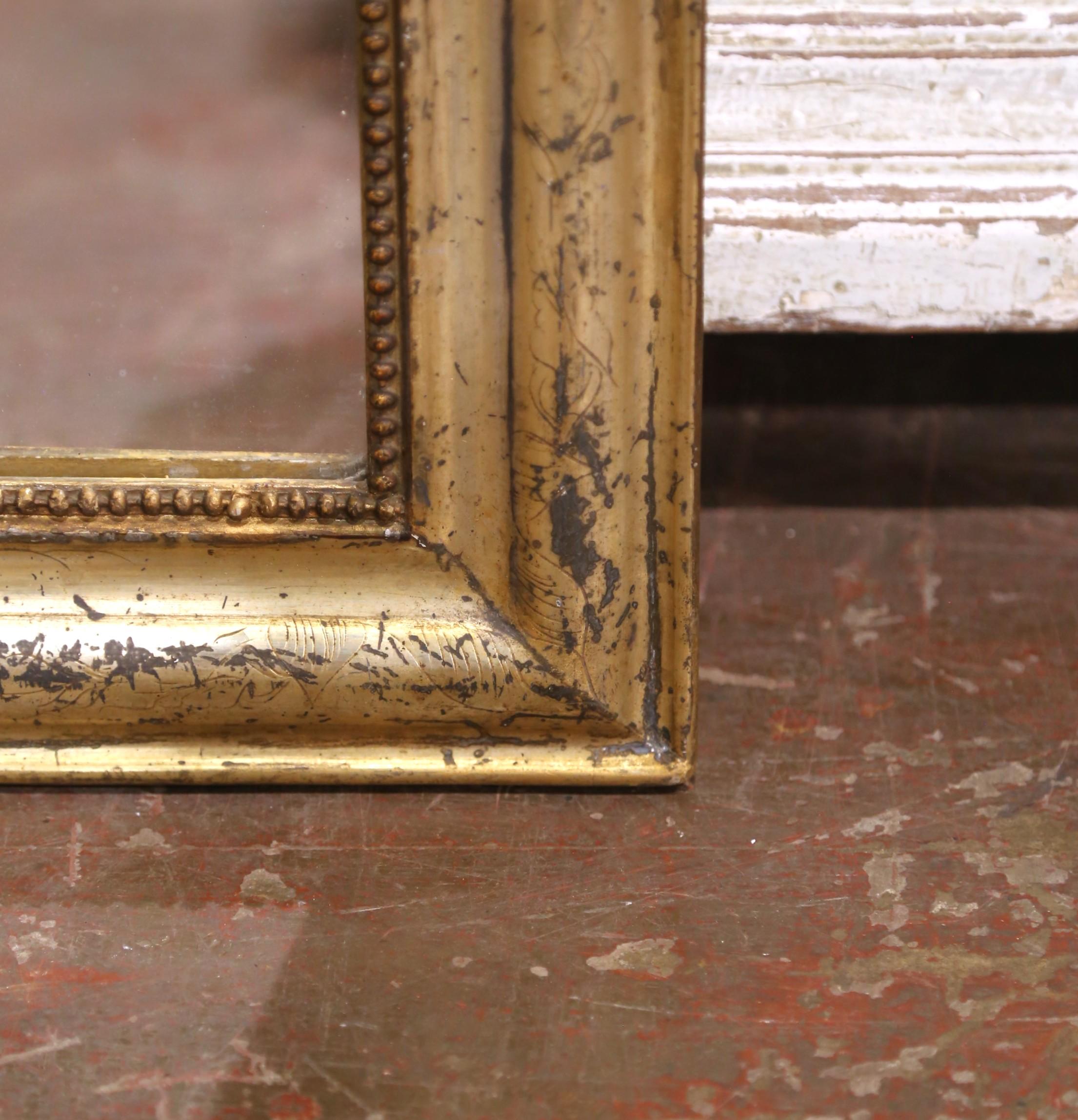 Petite 19th Century French Louis Philippe Giltwood Mirror with Beaded Trim In Excellent Condition For Sale In Dallas, TX