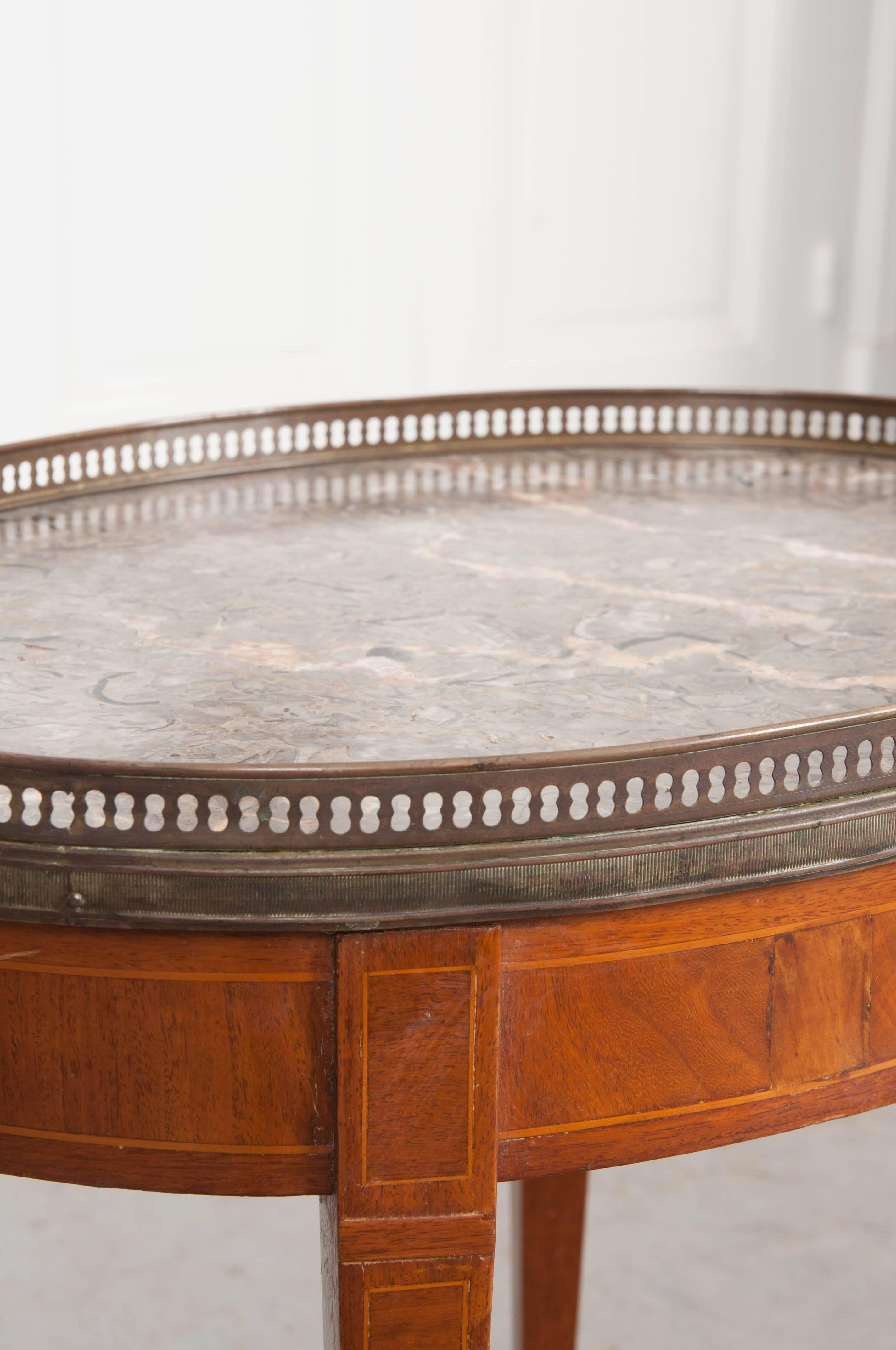 Petite 19th Century French Oval Directoire Table In Good Condition In Baton Rouge, LA