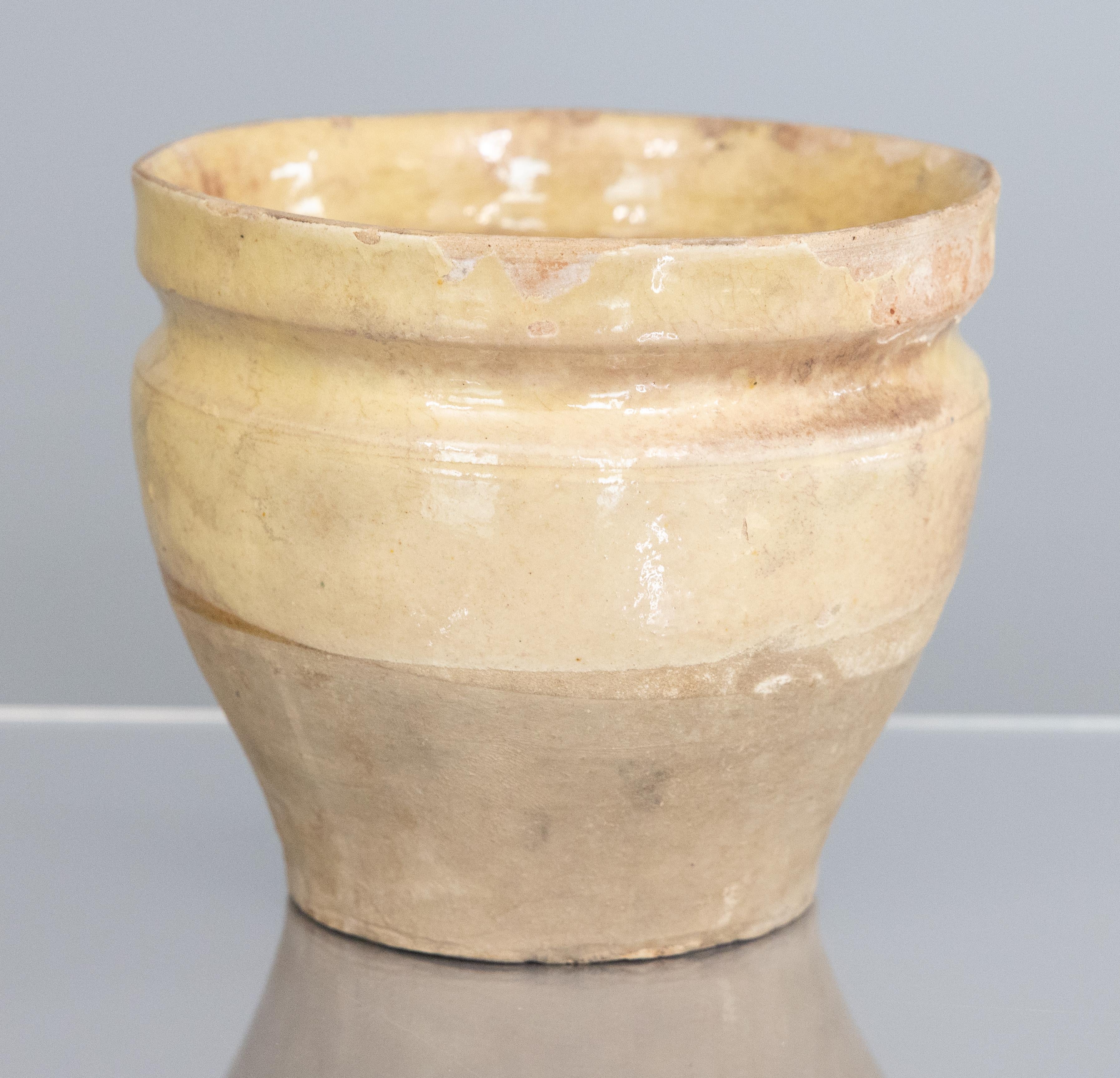 Rustic Petite 19th Century French Yellow Glazed Confit Pot For Sale