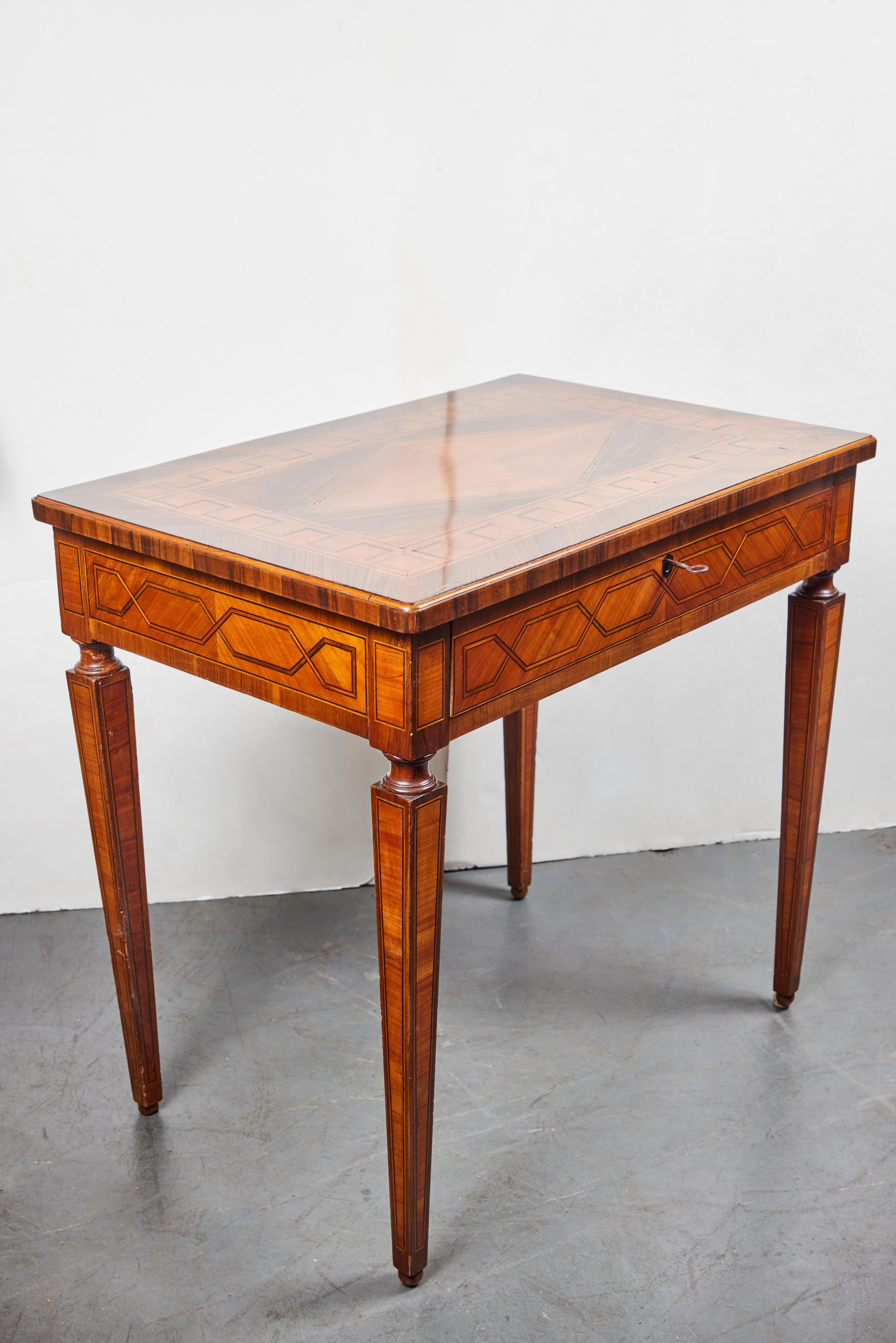 Wood Petite, 19th Century Veneered Desk For Sale