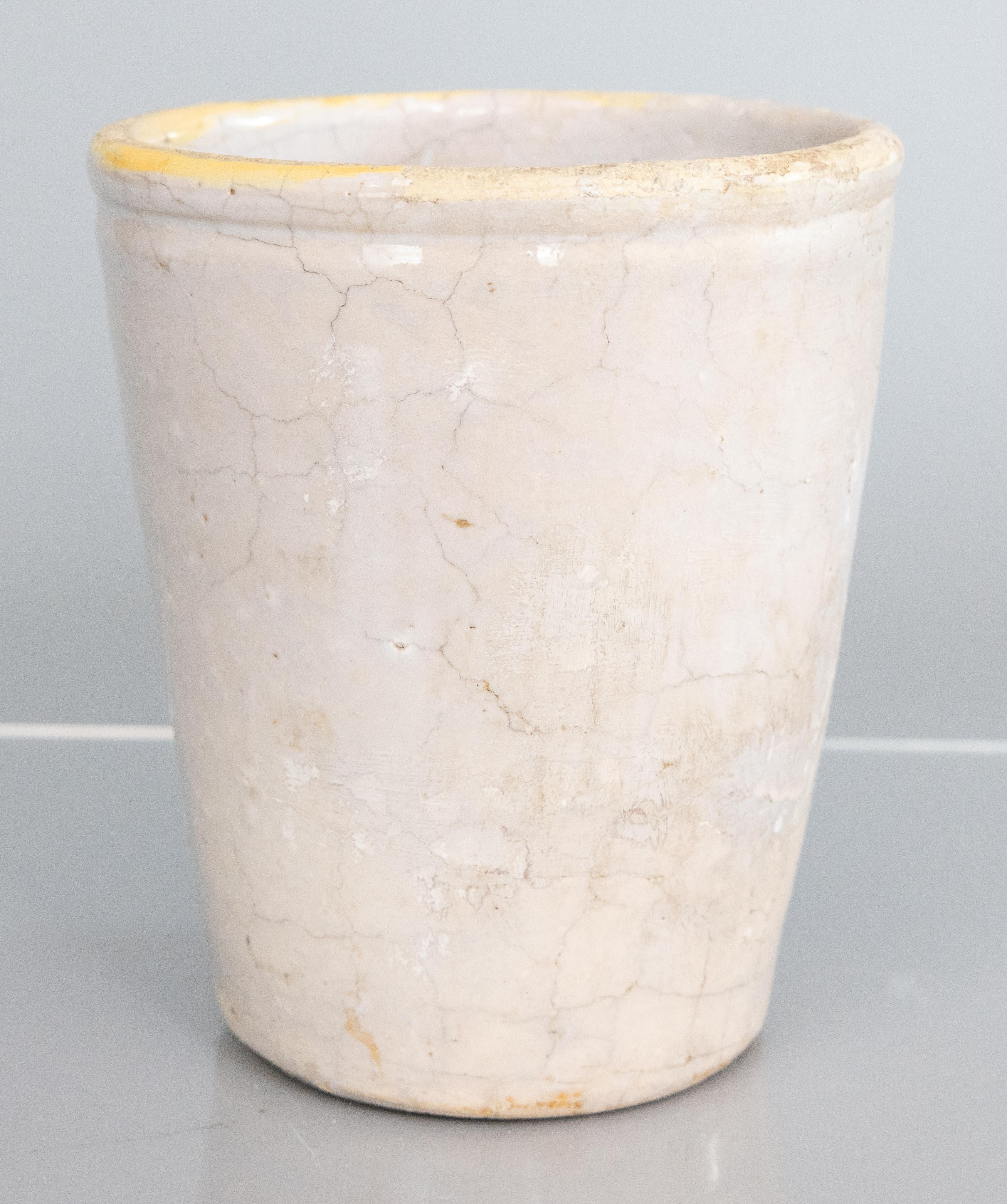 Pequeña olla esmaltada gris del siglo XIX procedente de Nápoles Italiano en venta