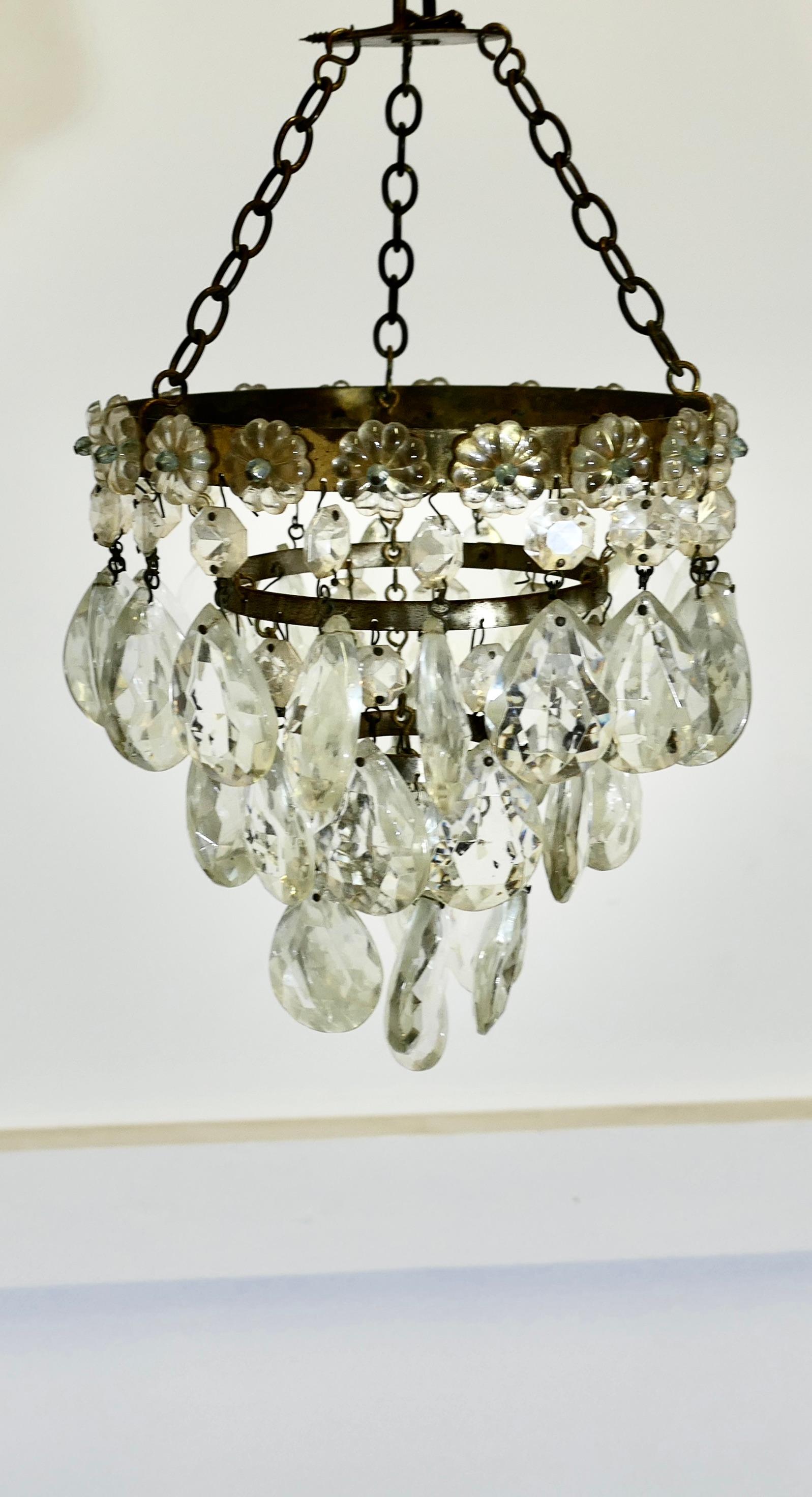 Art Déco Paralume a cascata Petite a 3 livelli, lampadario in vendita