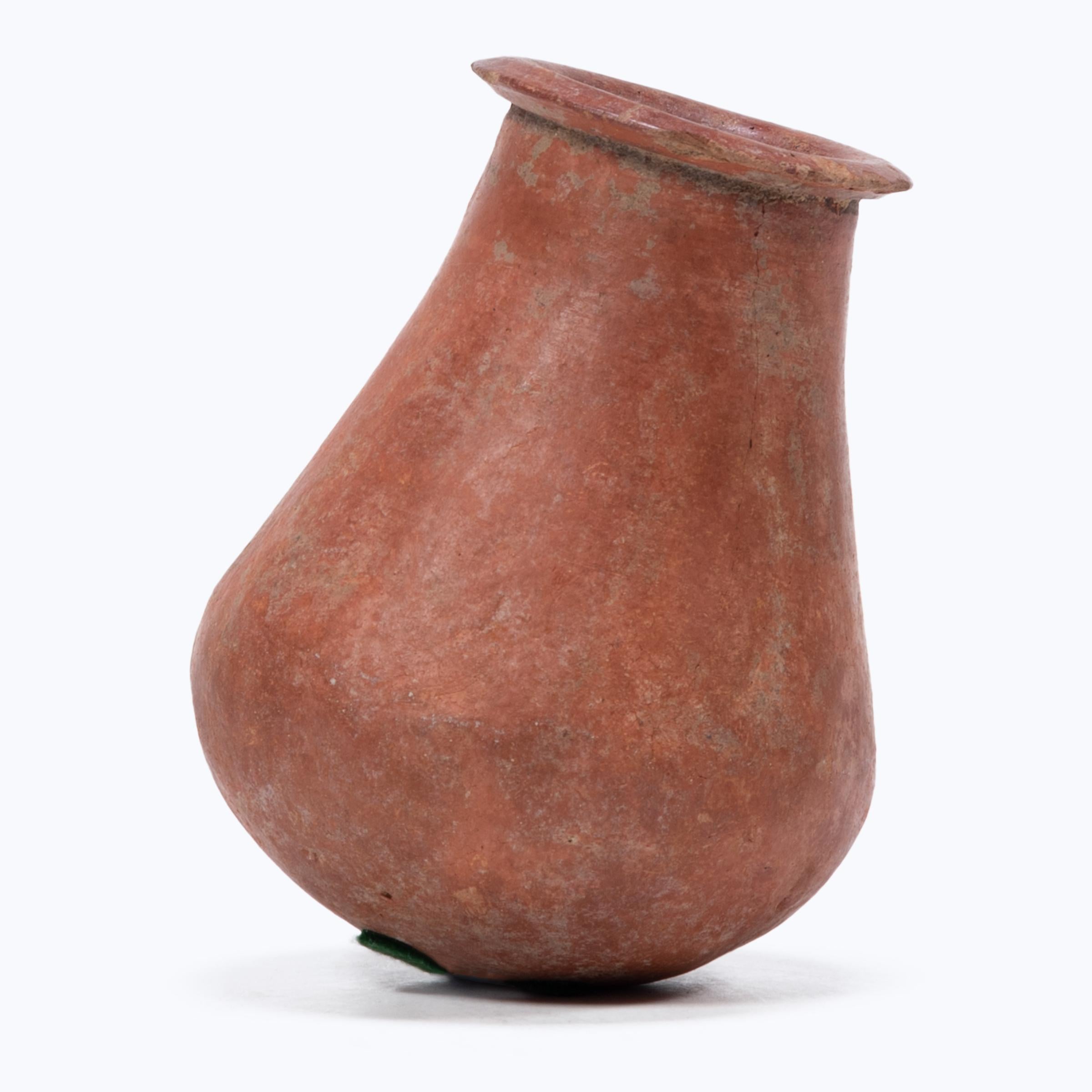 Primitivo Petite African Redware Vessel in vendita