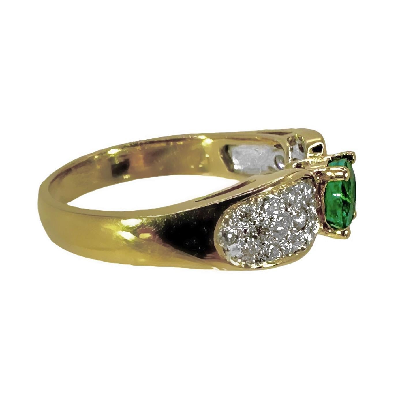 Brilliant Cut Petite and Elegant Emerald and Diamond Ring in 18k Yellow Gold For Sale