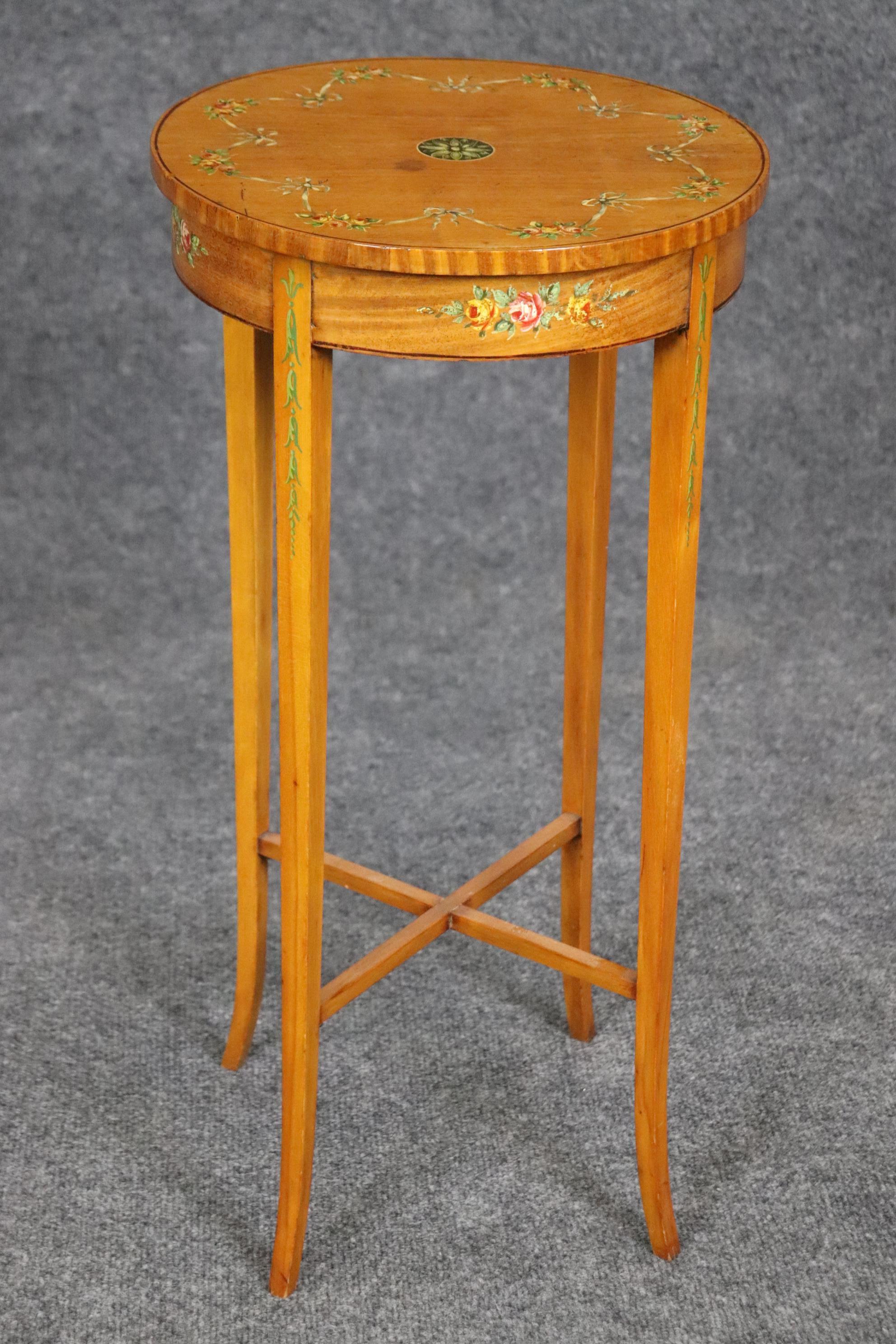 Adam Style Petite Antique 19th Century English Adams Style Accent Table By Gillow & Co For Sale
