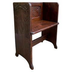 Petit banc anglais ancien en bois de chêne sculpté Chaise pour poupée Teddy Bear