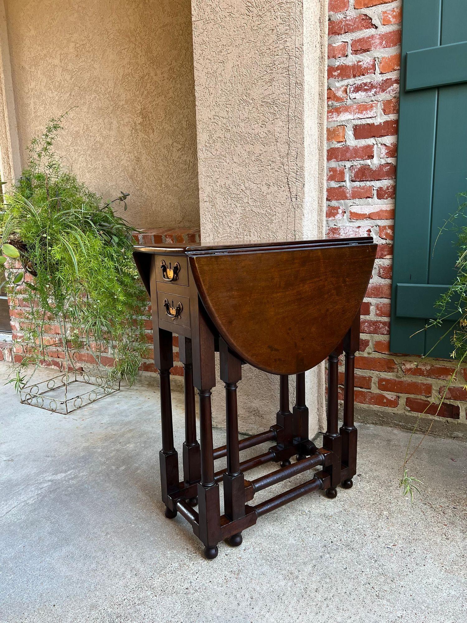 Georgiano Petite Antique English Drop Leaf Side Sofa Table Mahogany Georgian Gateleg c1800 in vendita