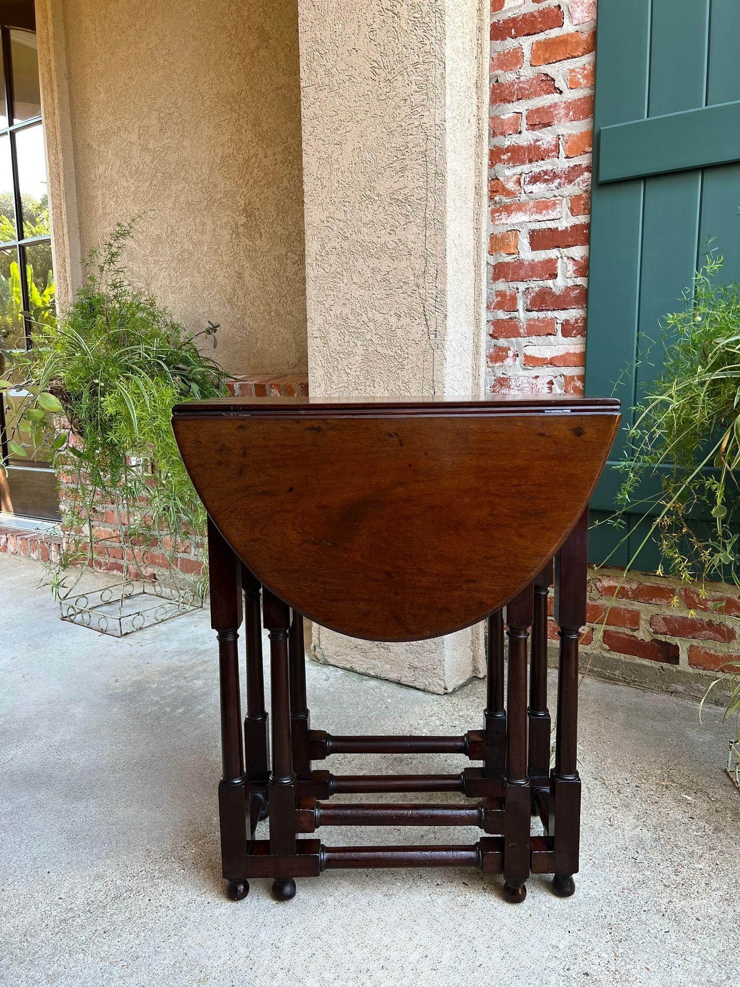 Britannico Petite Antique English Drop Leaf Side Sofa Table Mahogany Georgian Gateleg c1800 in vendita