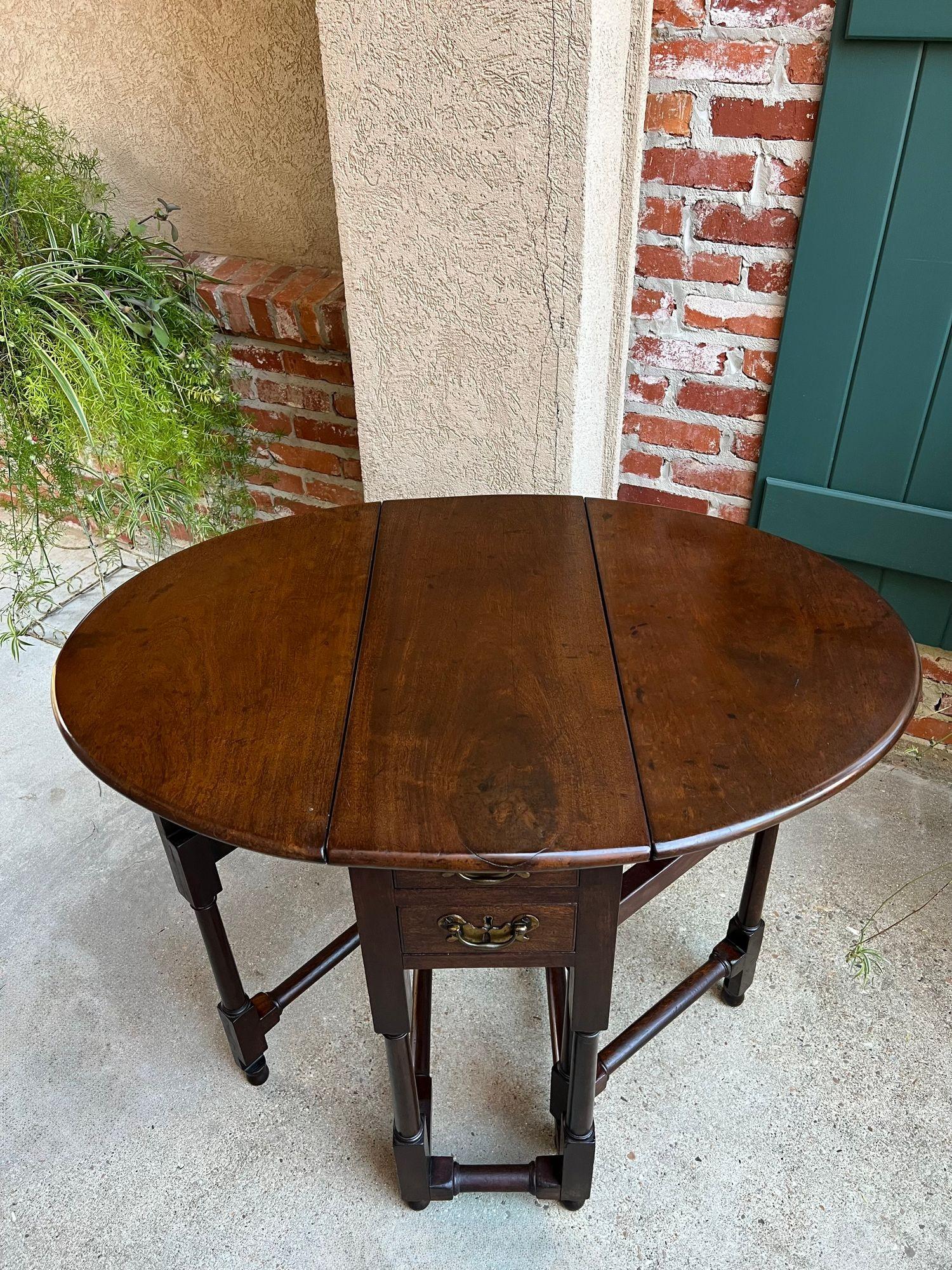 Petite Antique English Drop Leaf Side Sofa Table Mahogany Georgian Gateleg c1800 in vendita 1