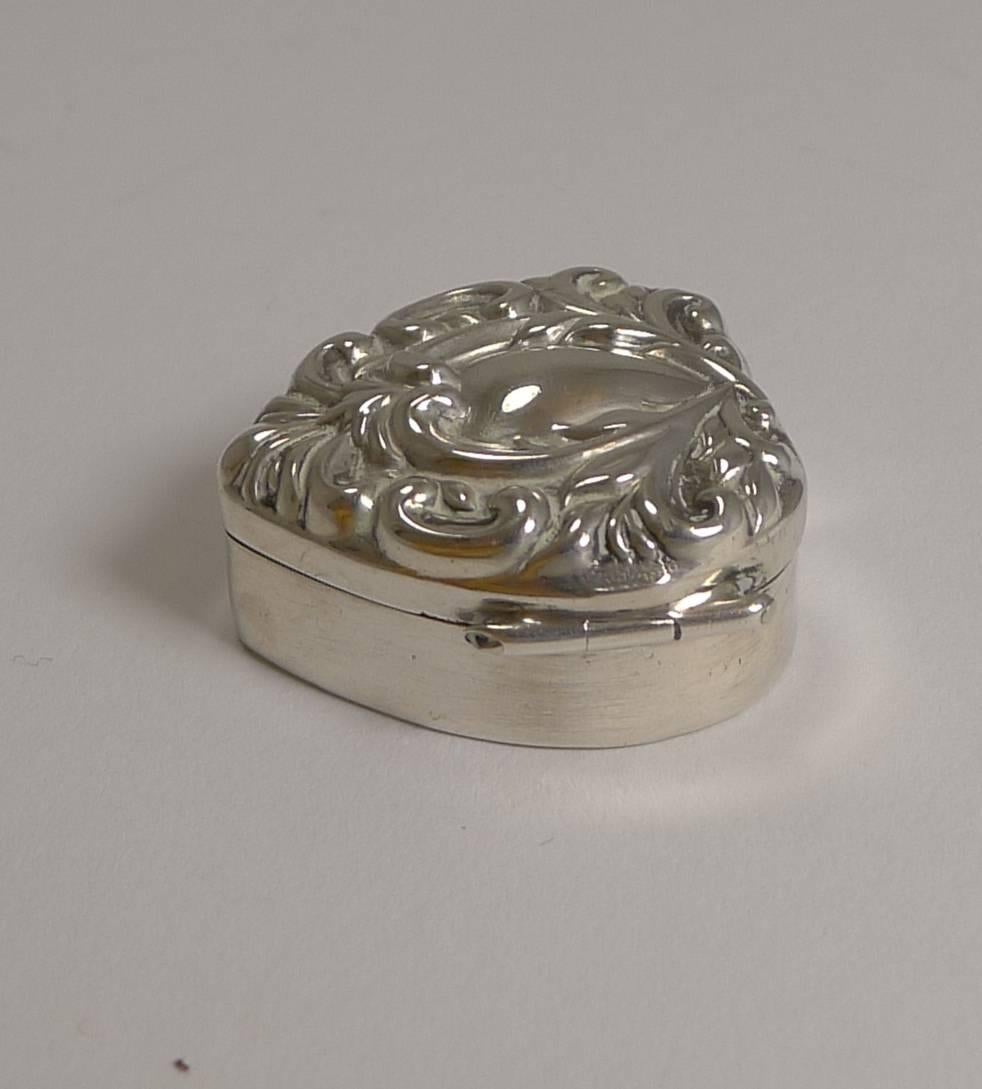 Edwardian Petite Antique English Heart Shaped Pill Box, 1901