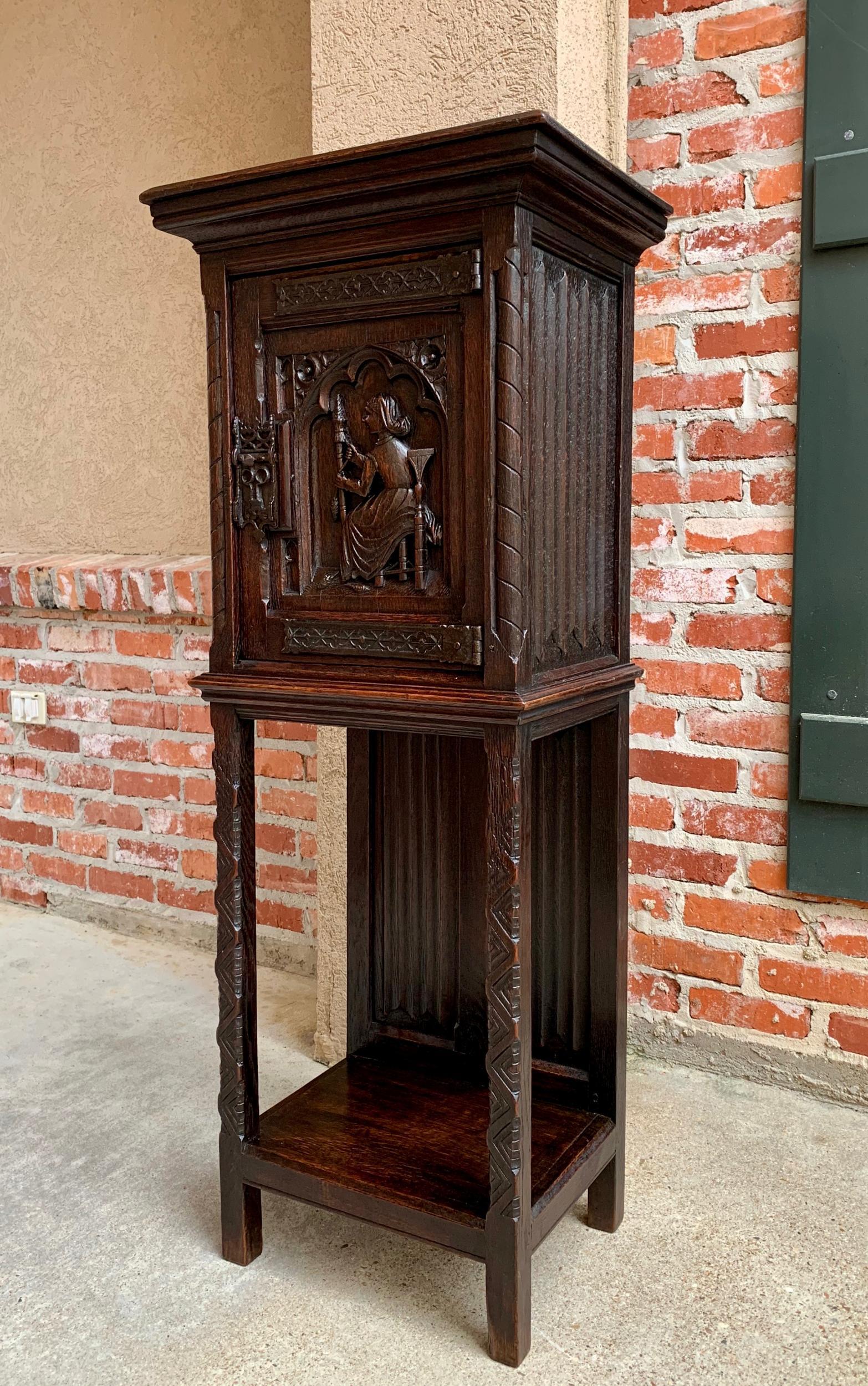 Petite Antique French Carved Oak Gothic Vestment Cabinet Display Bookcase 19th C For Sale 6