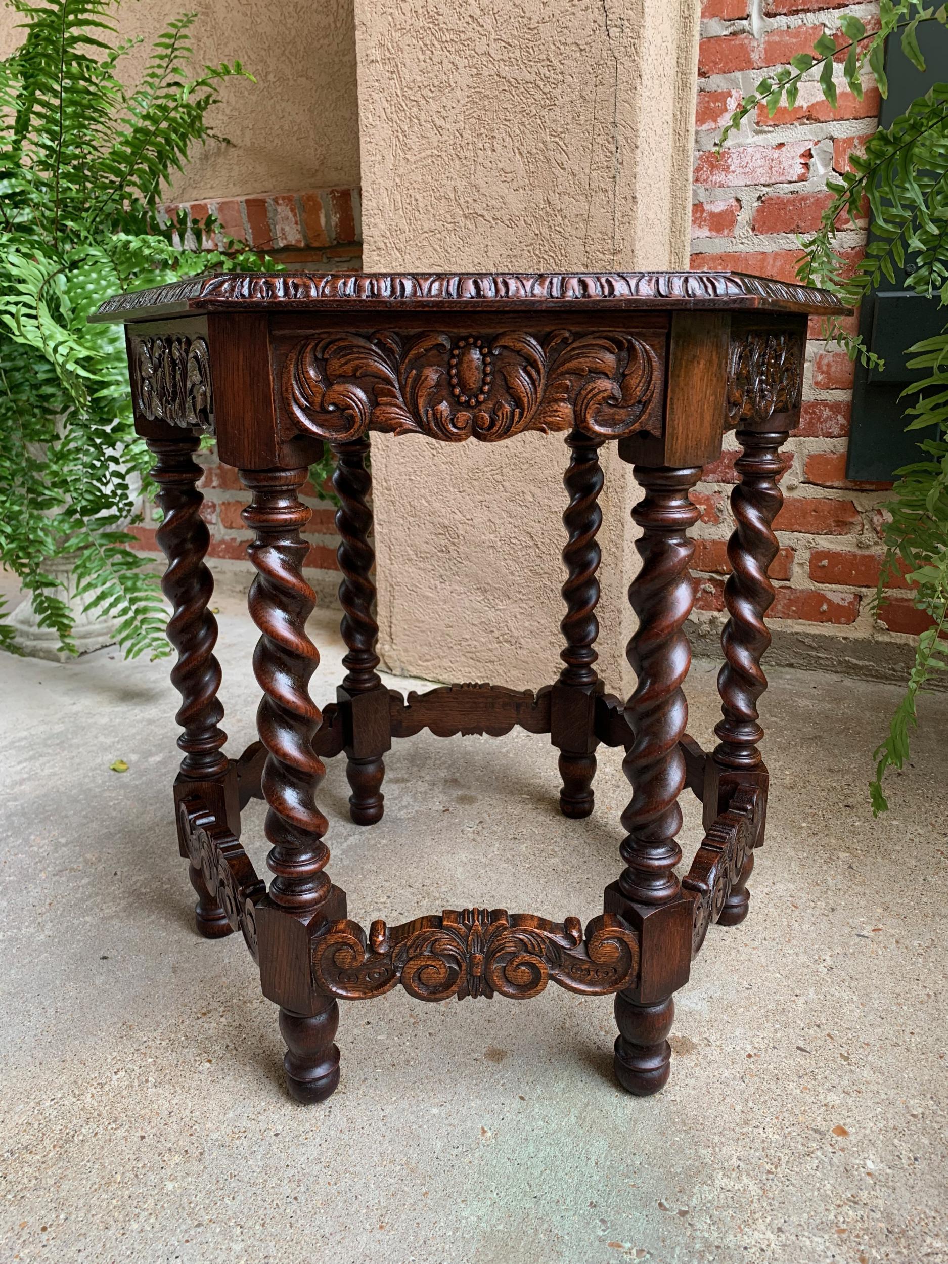 Petite Antique French Carved Oak Octagon Wine Tea Side Table Barley Twist, c1900 In Good Condition In Shreveport, LA