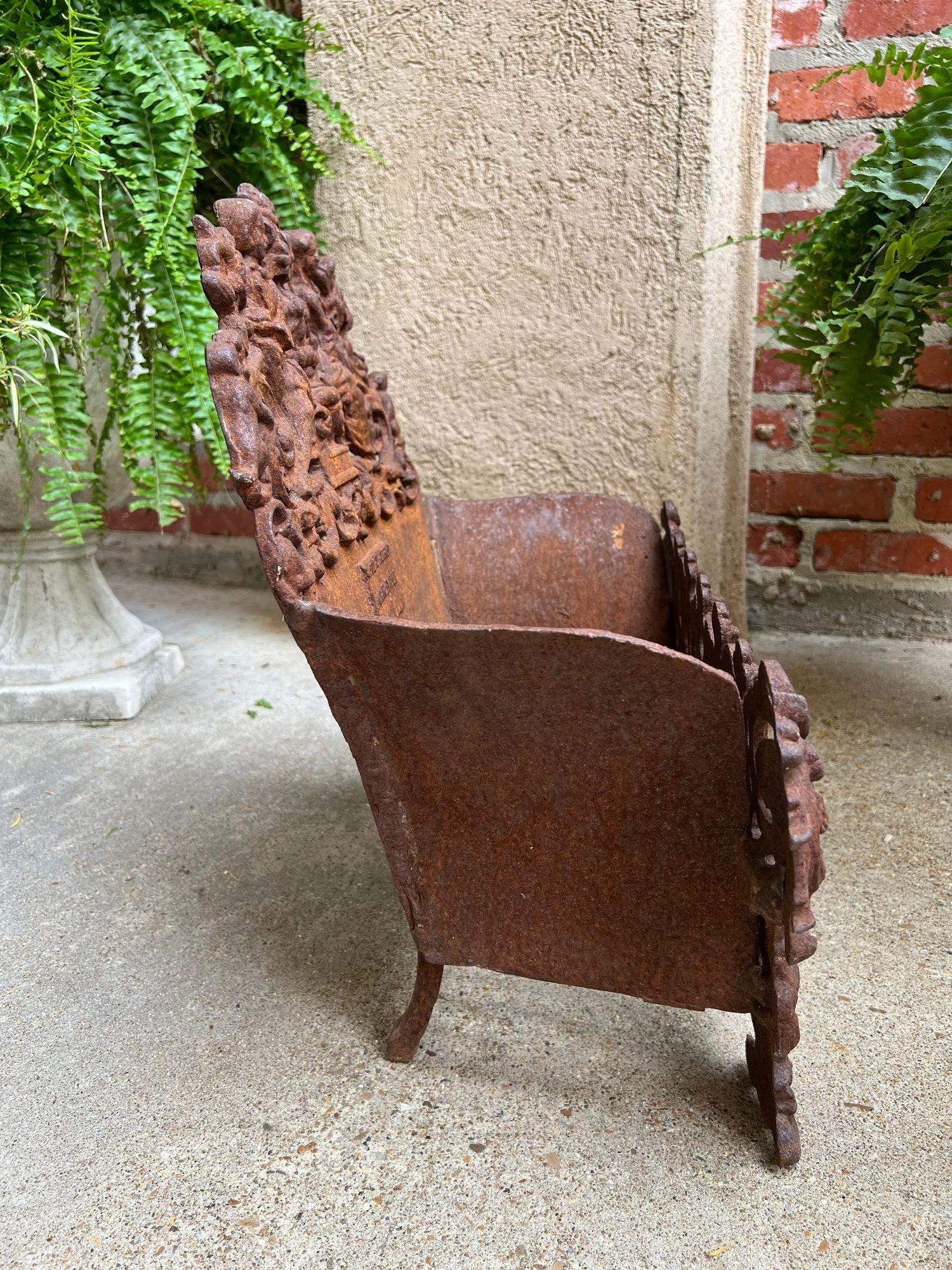 Petite Antique French Cast Iron Planter Jardinière Basket Grate Corneau c1880 For Sale 3