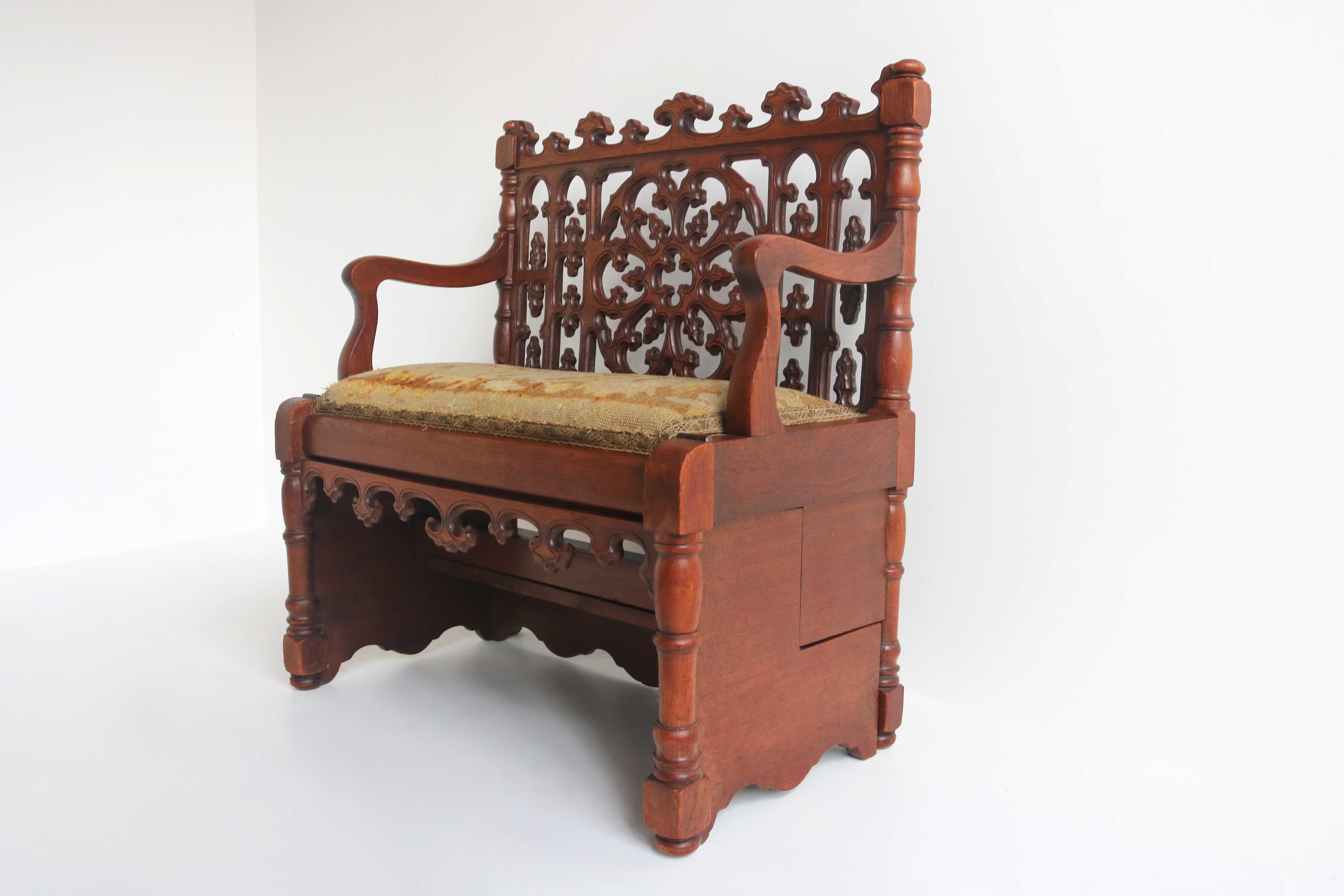 Petite Antique French Gothic Revival Wood Hall Bench Child Settle Library Steps For Sale 3