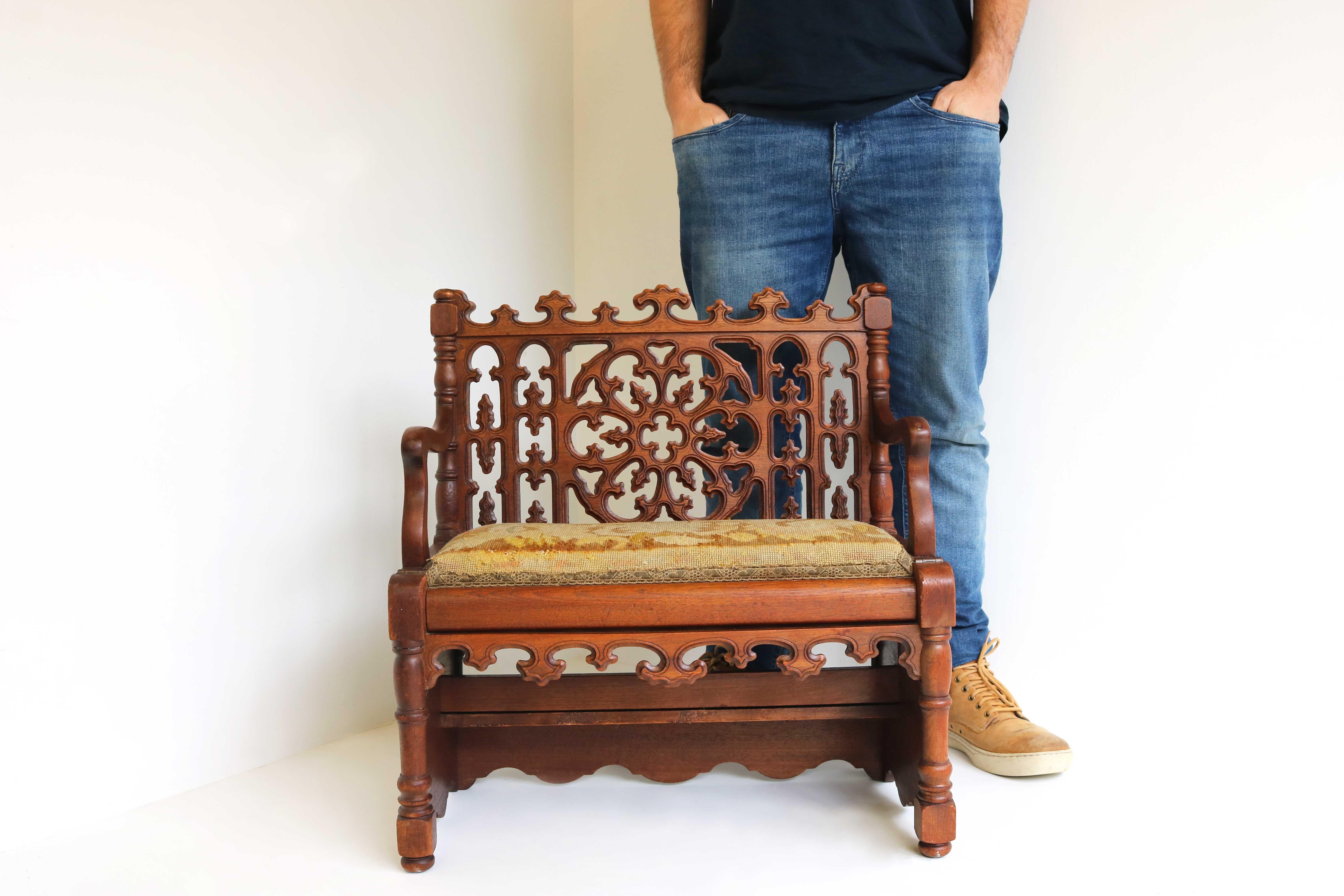 Rare antique wood hand carved gothic revival child settle / small hall bench / foldable Library Ladder, Metamorphic Library steps, 1880s

This unique petite antique Gothic revival bench / metamorphic Library steps, would be perfect for a smaller