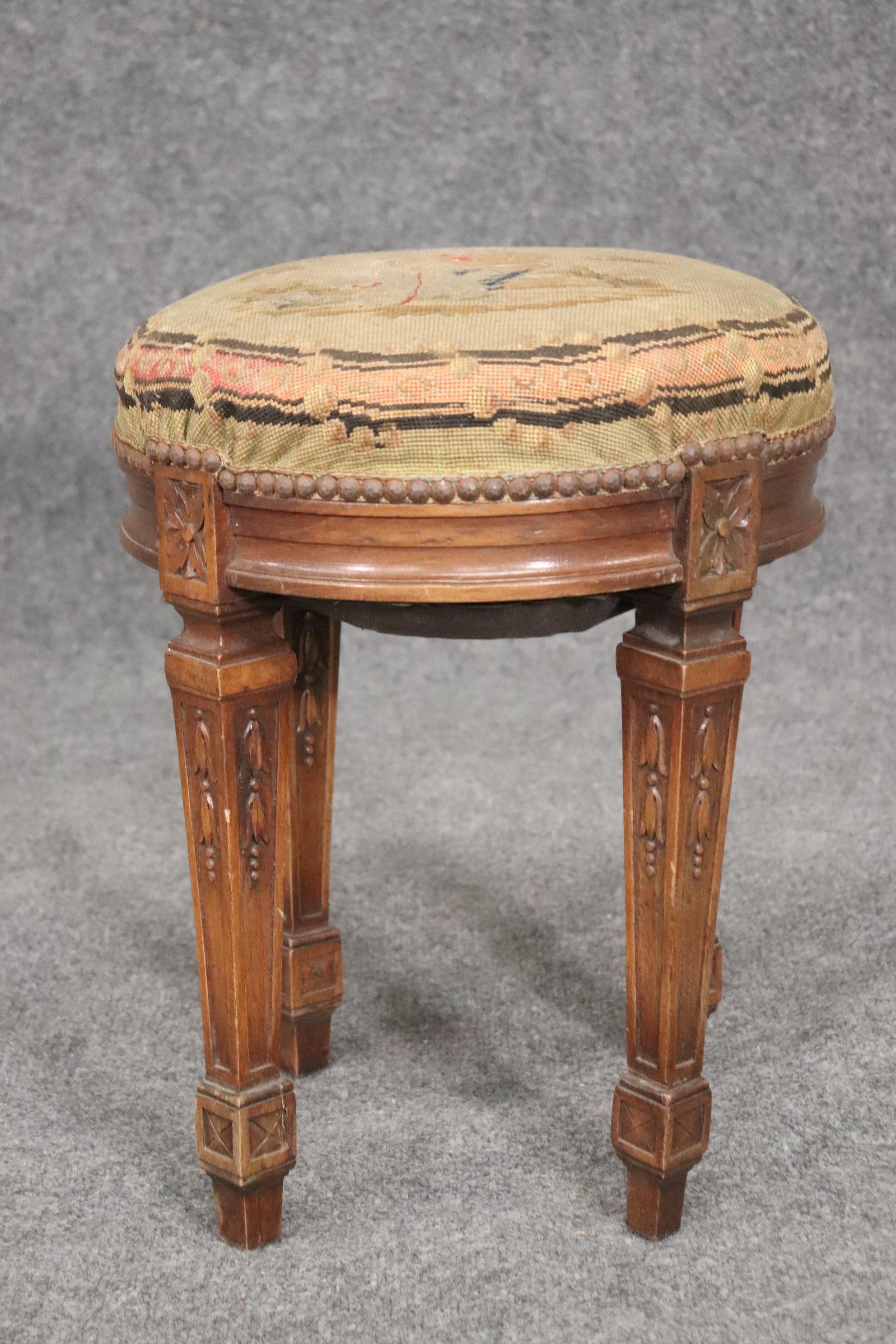 Petite Antique French Louis XVI Walnut Tapestry Needlepoint Upholstered Stool In Good Condition In Swedesboro, NJ