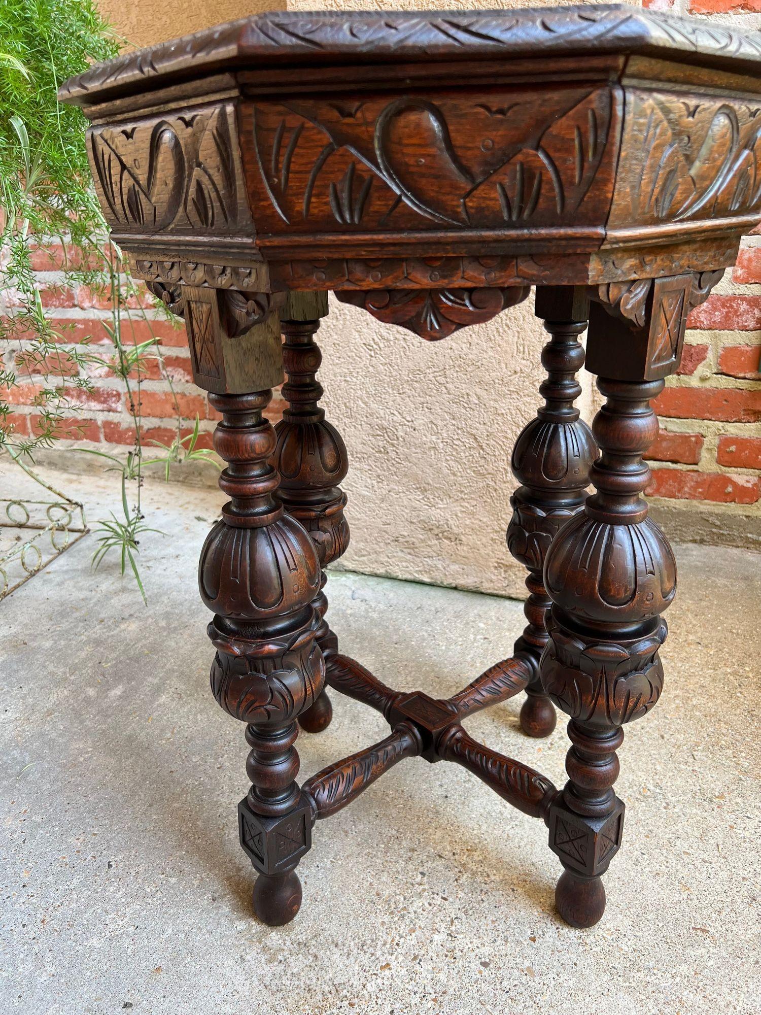 XIX secolo PETITE Antique French Octagon Center Side TABLE Renaissance Carved Oak c1890 in vendita