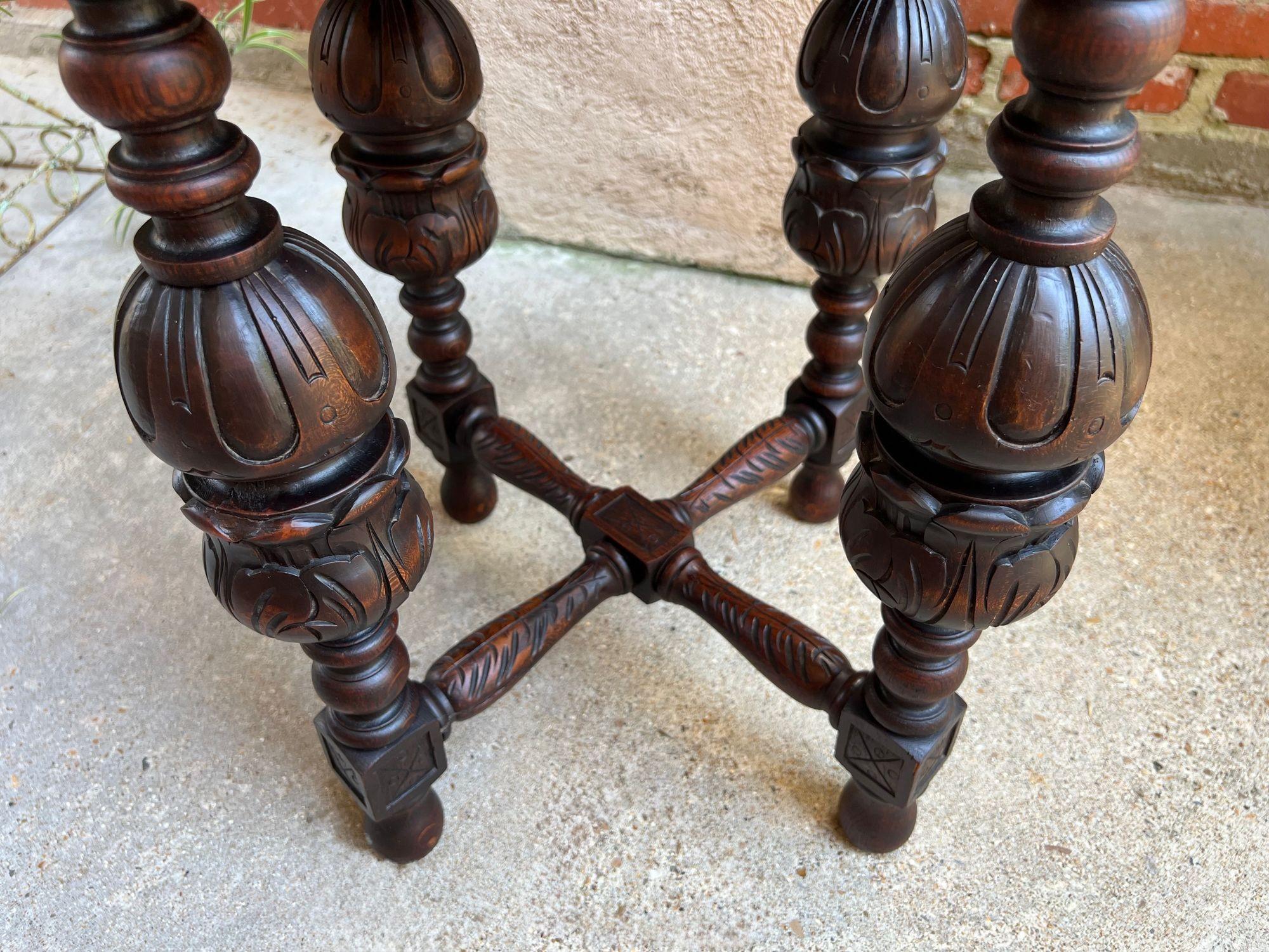 Quercia PETITE Antique French Octagon Center Side TABLE Renaissance Carved Oak c1890 in vendita