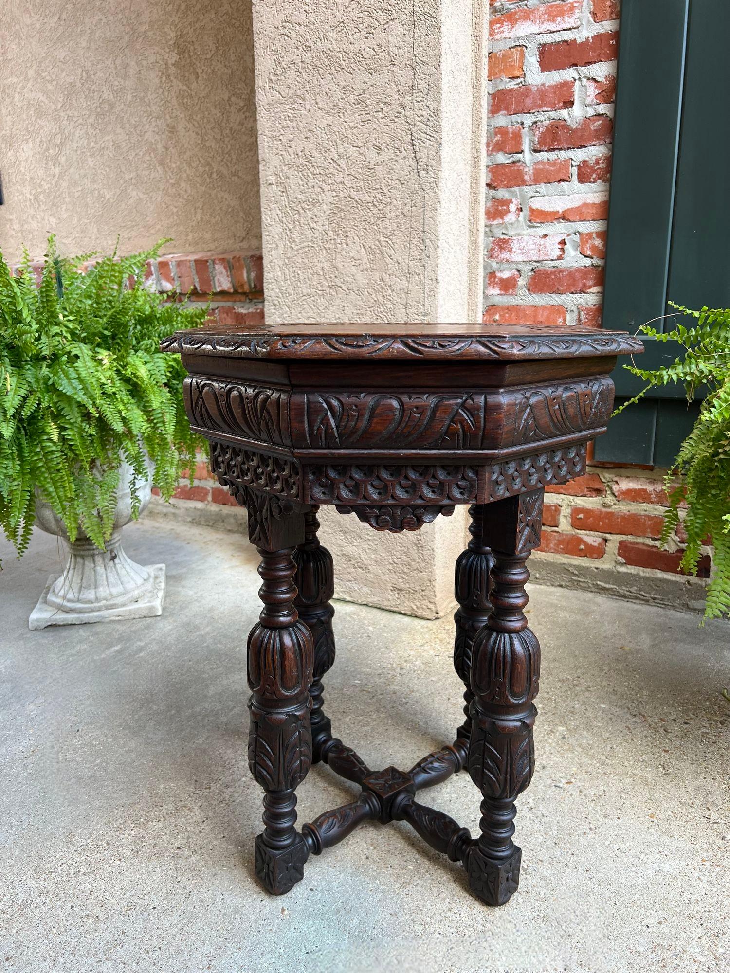 PETITE Antique French Octagon Center Side TABLE Side End Renaissance Carved Oak In Good Condition For Sale In Shreveport, LA