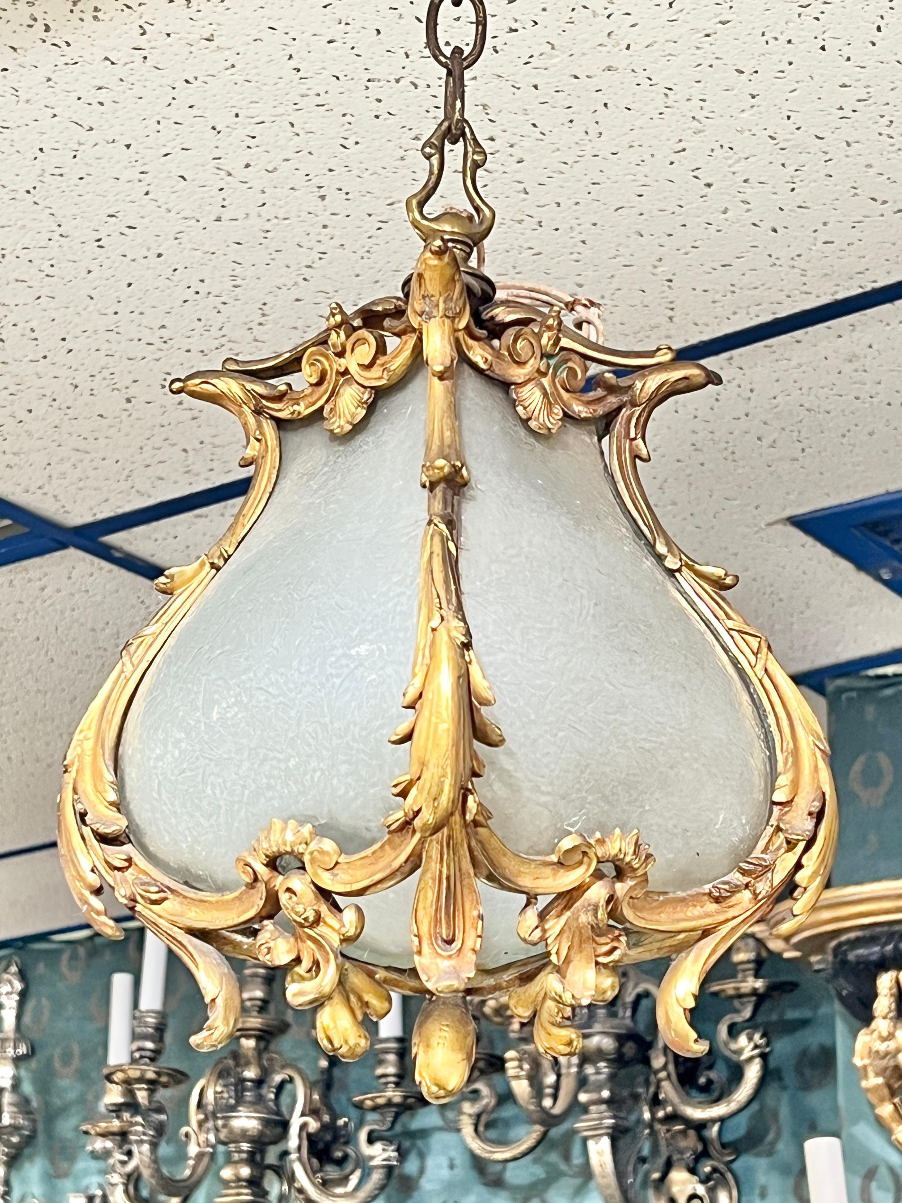 Petite Antique Gilt Bronze Lantern with Frosted Glass Luis XV en venta